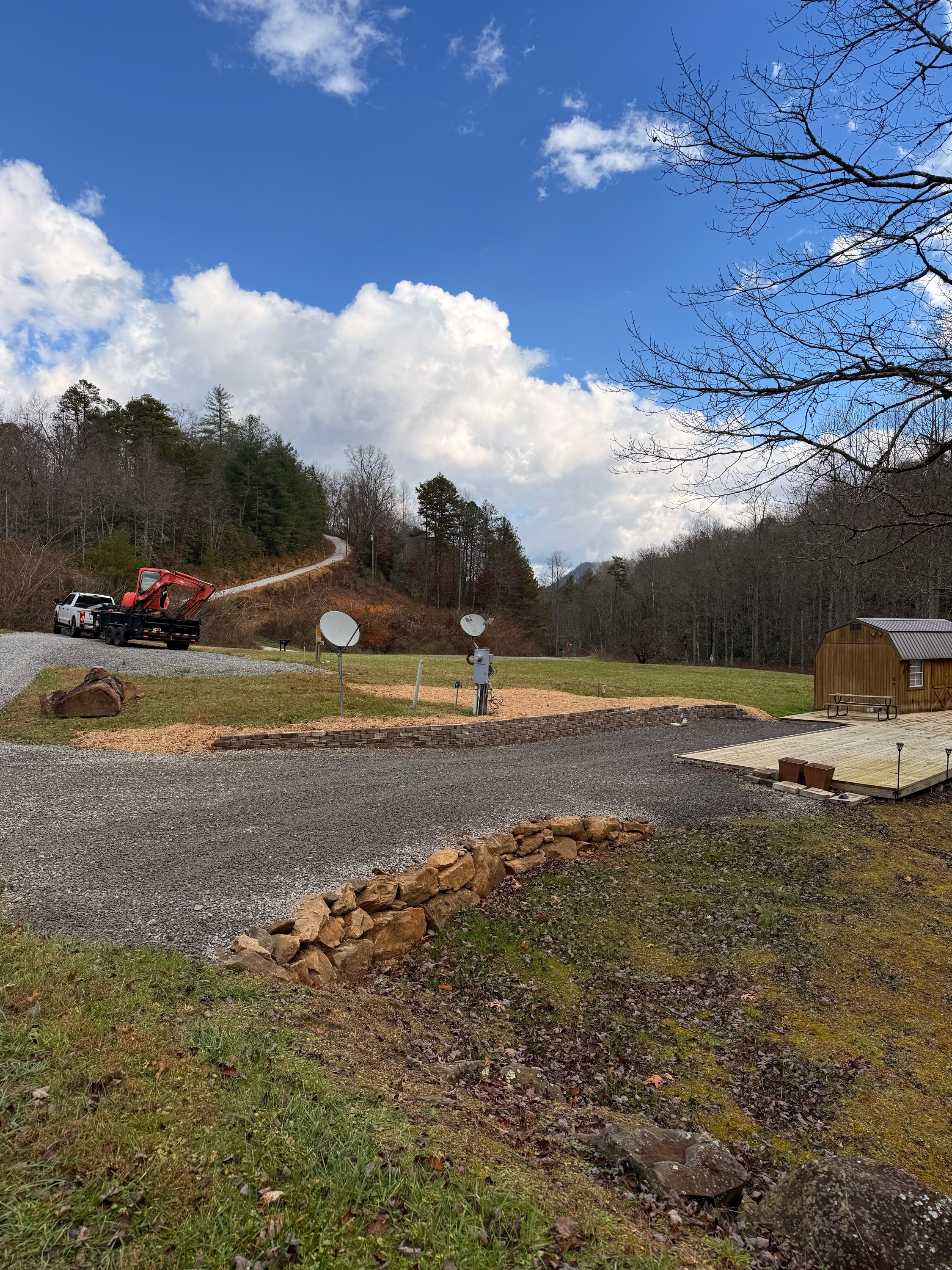 Lail Excavating Logo