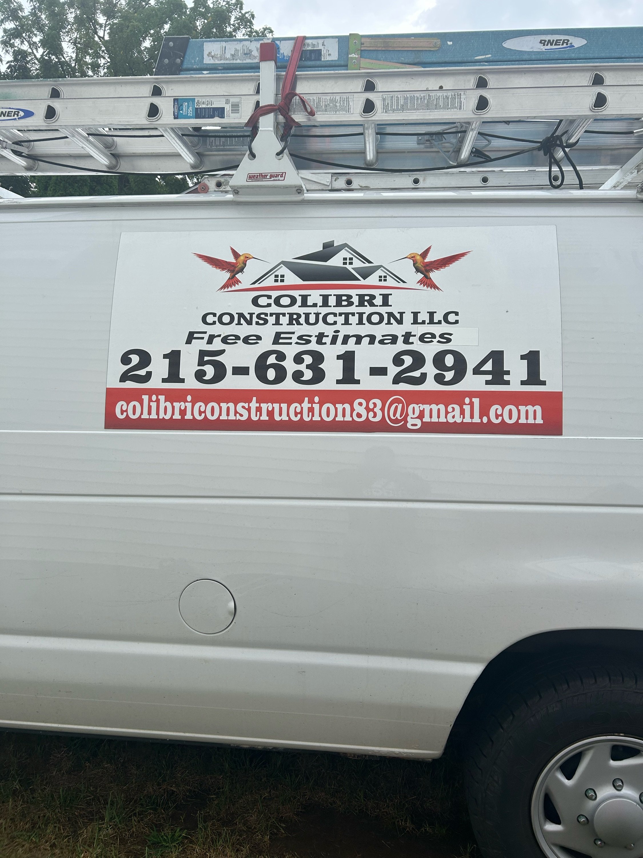 Colibri Construction LLC Logo