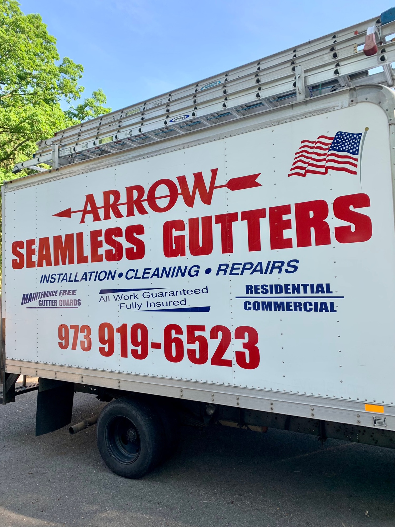 Arrow Seamless Gutter Logo