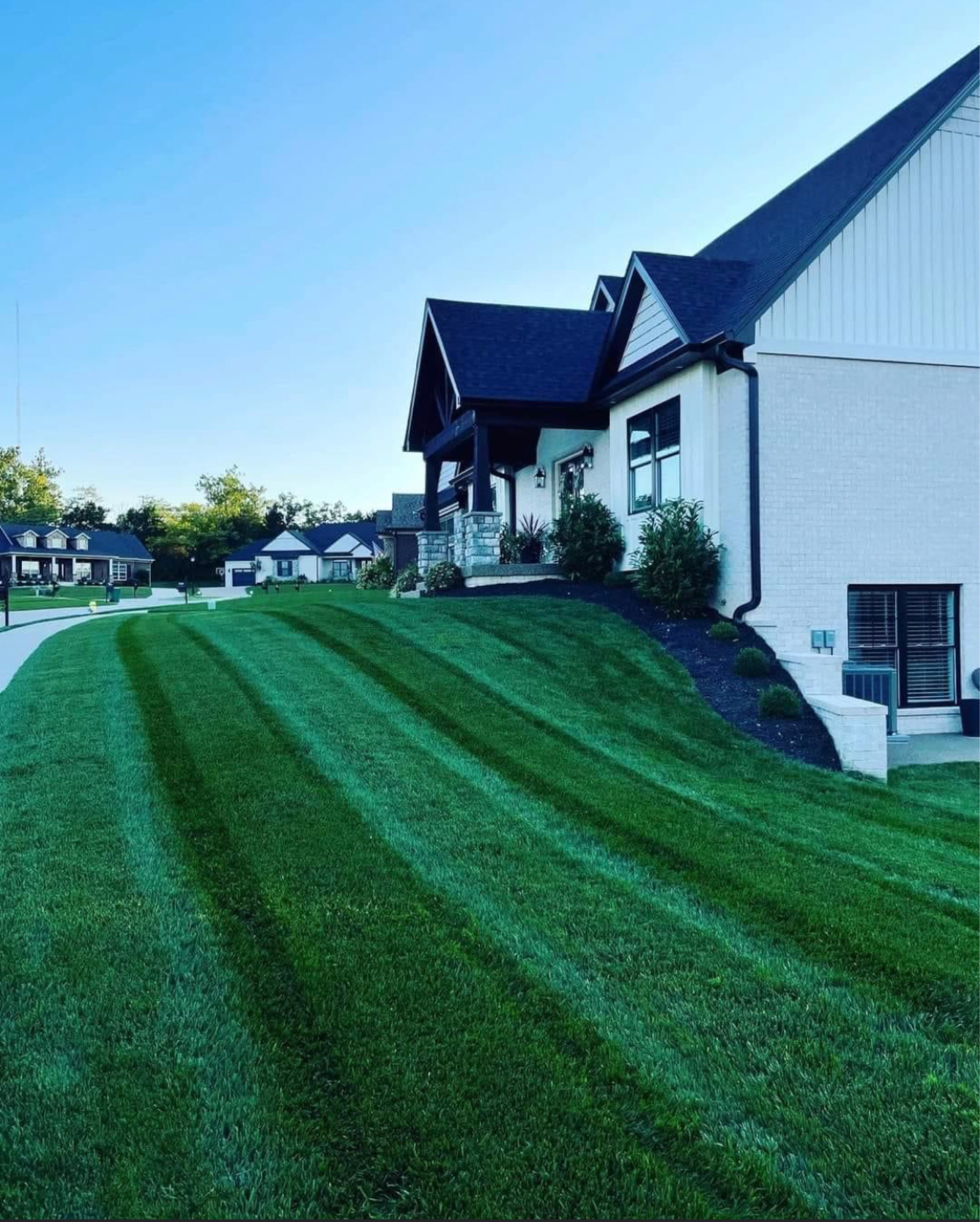Aaliyah's Landscaping, Corp. Logo
