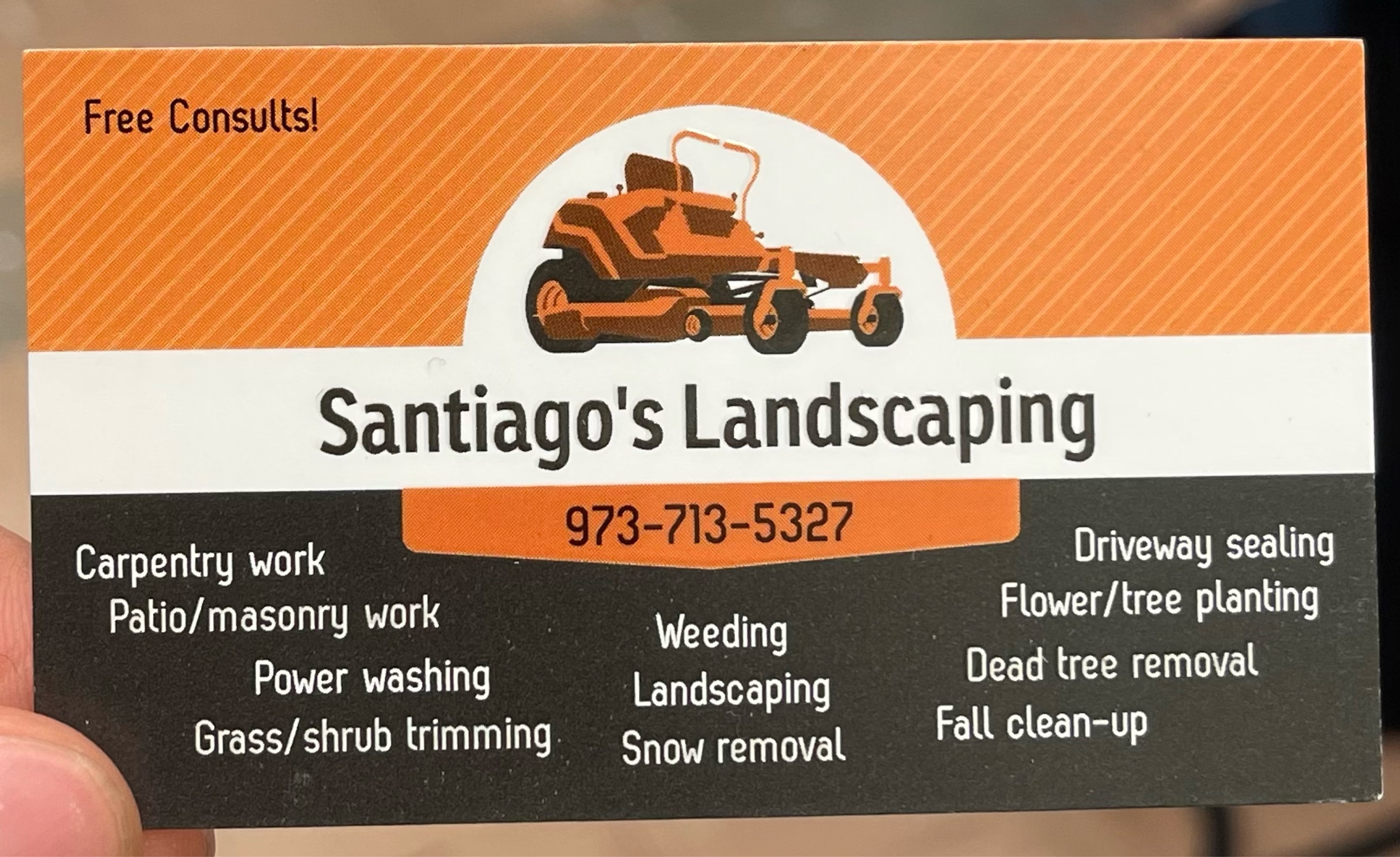 Santiagos Landscaping Logo