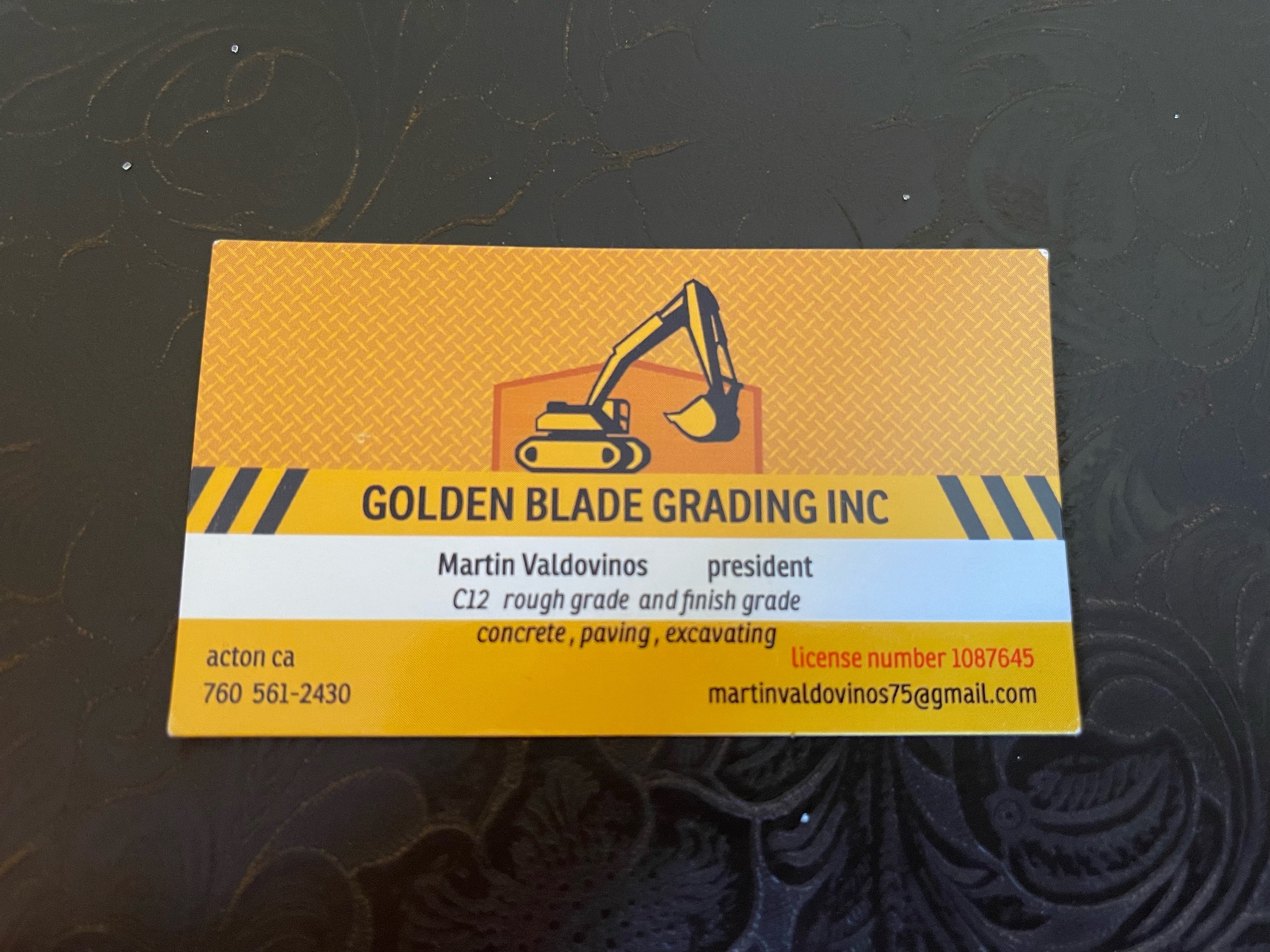 Golden Blade Grading Inc. Logo