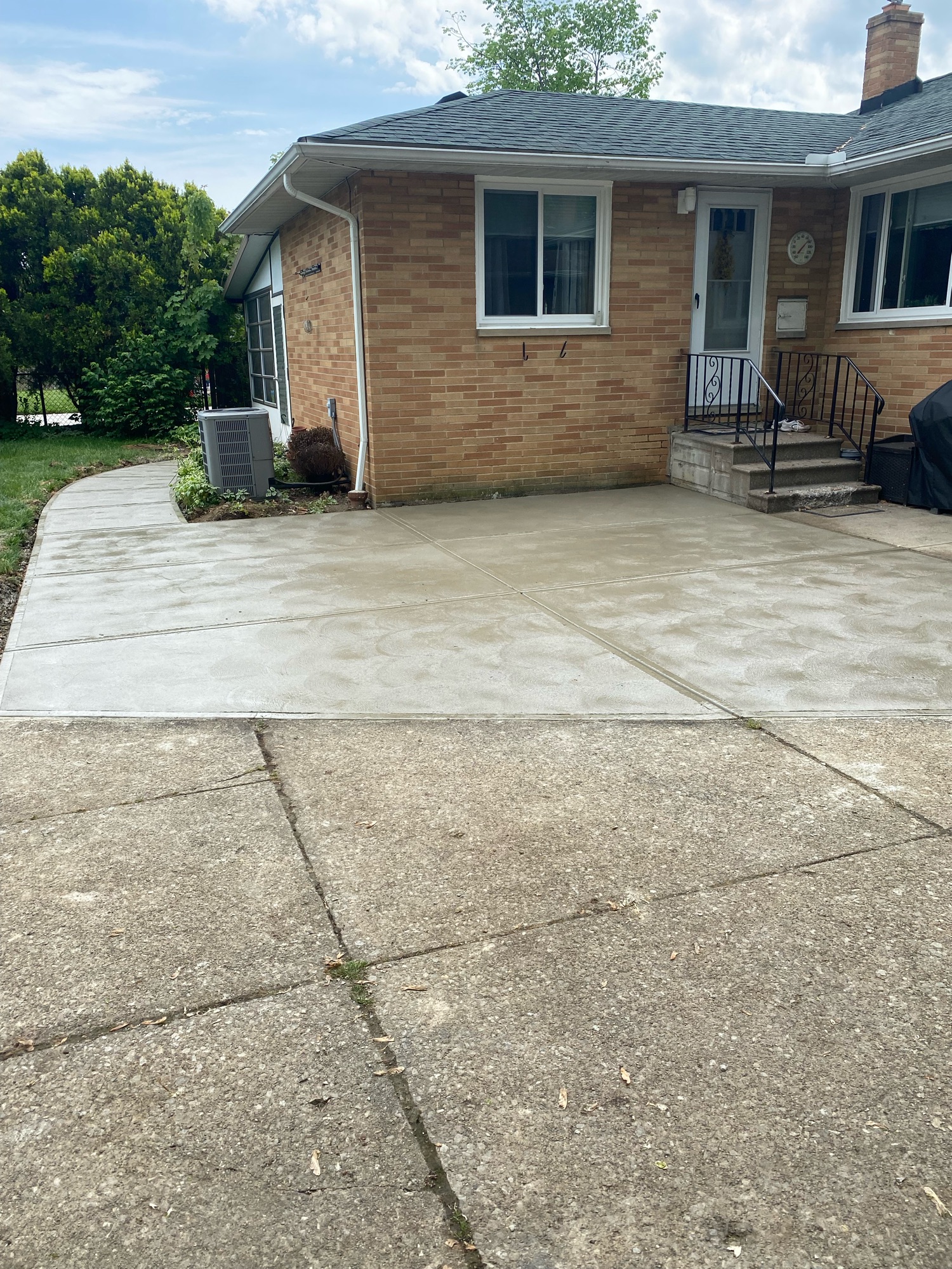 Michaels Concrete Crew Logo