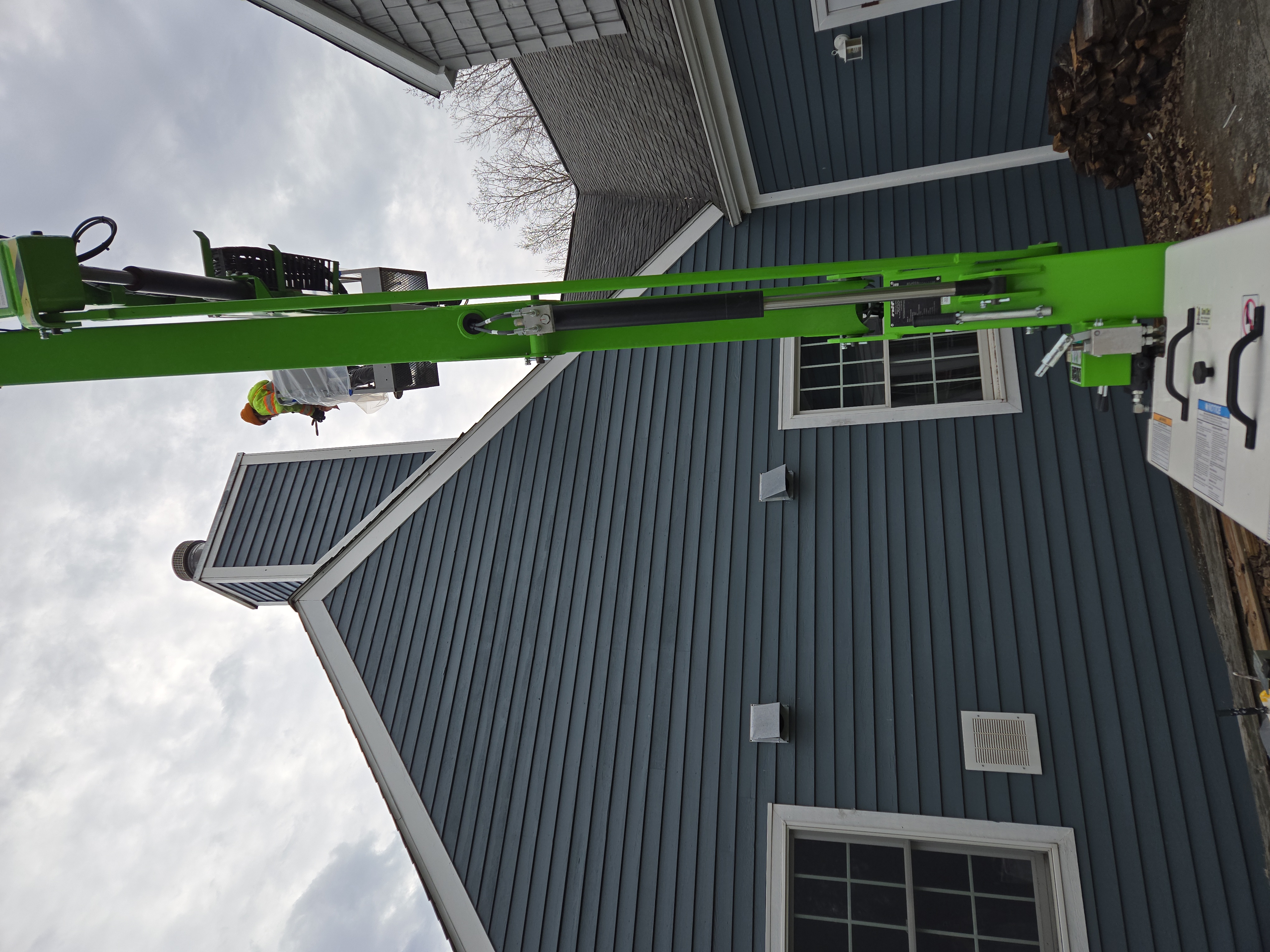 Larry's Painting and Powerwashing Logo