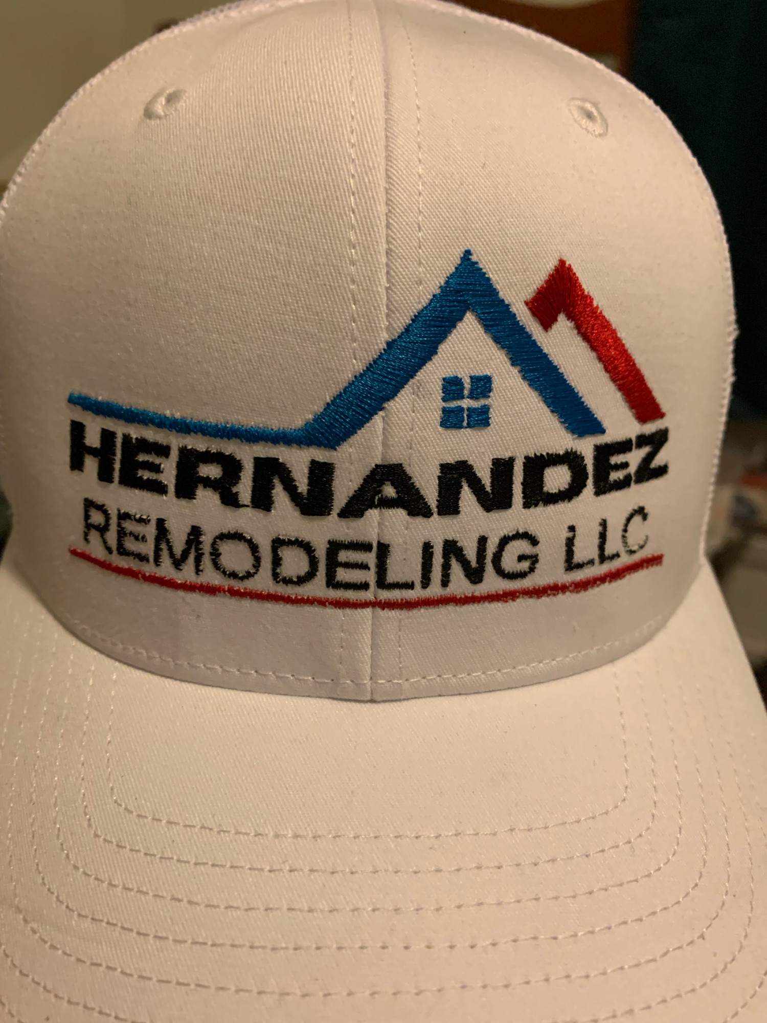 Hernandez Remodeling L.L.C. Logo
