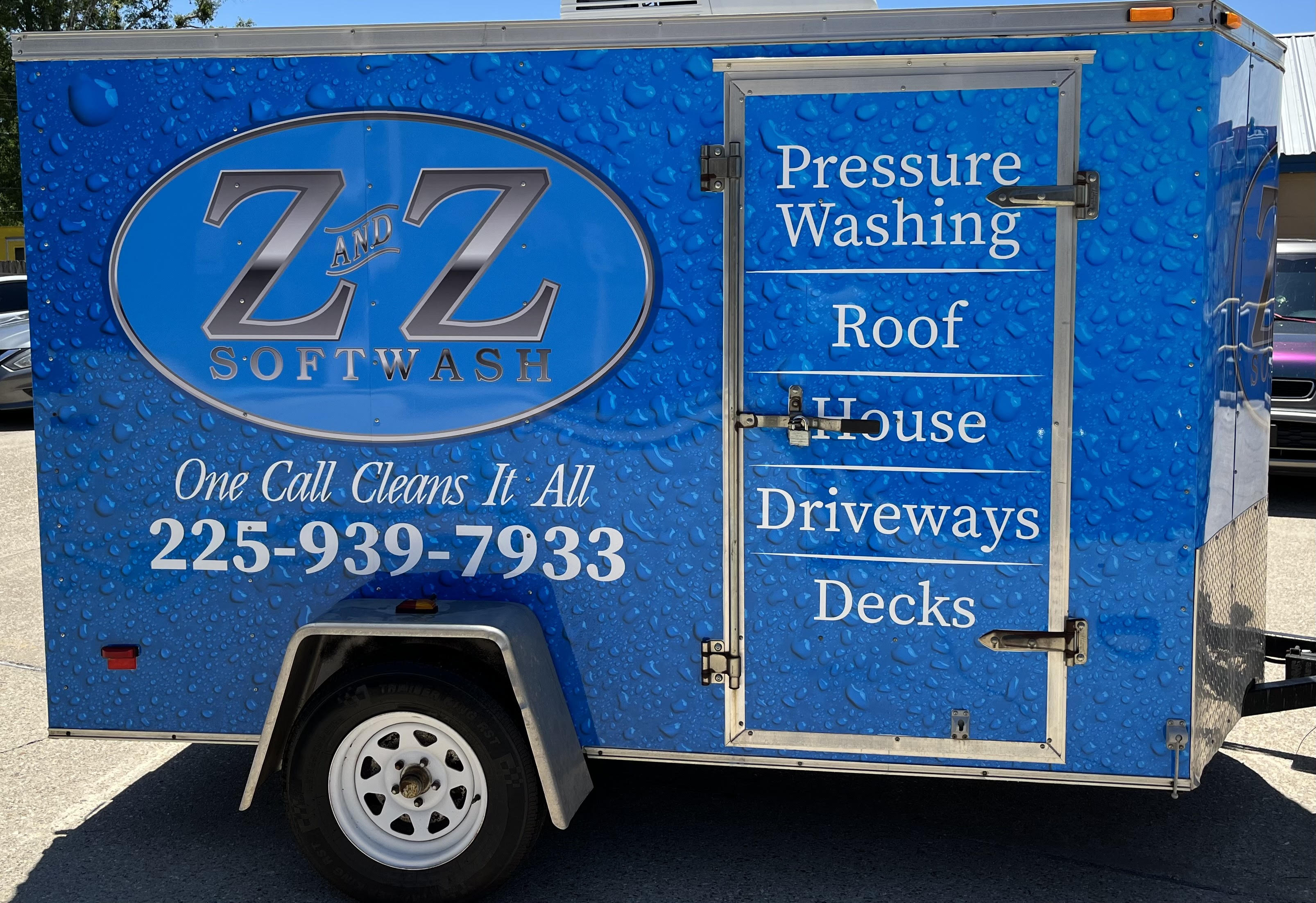 Z and Z Soft Wash Roof and Exterior Cleaning Logo