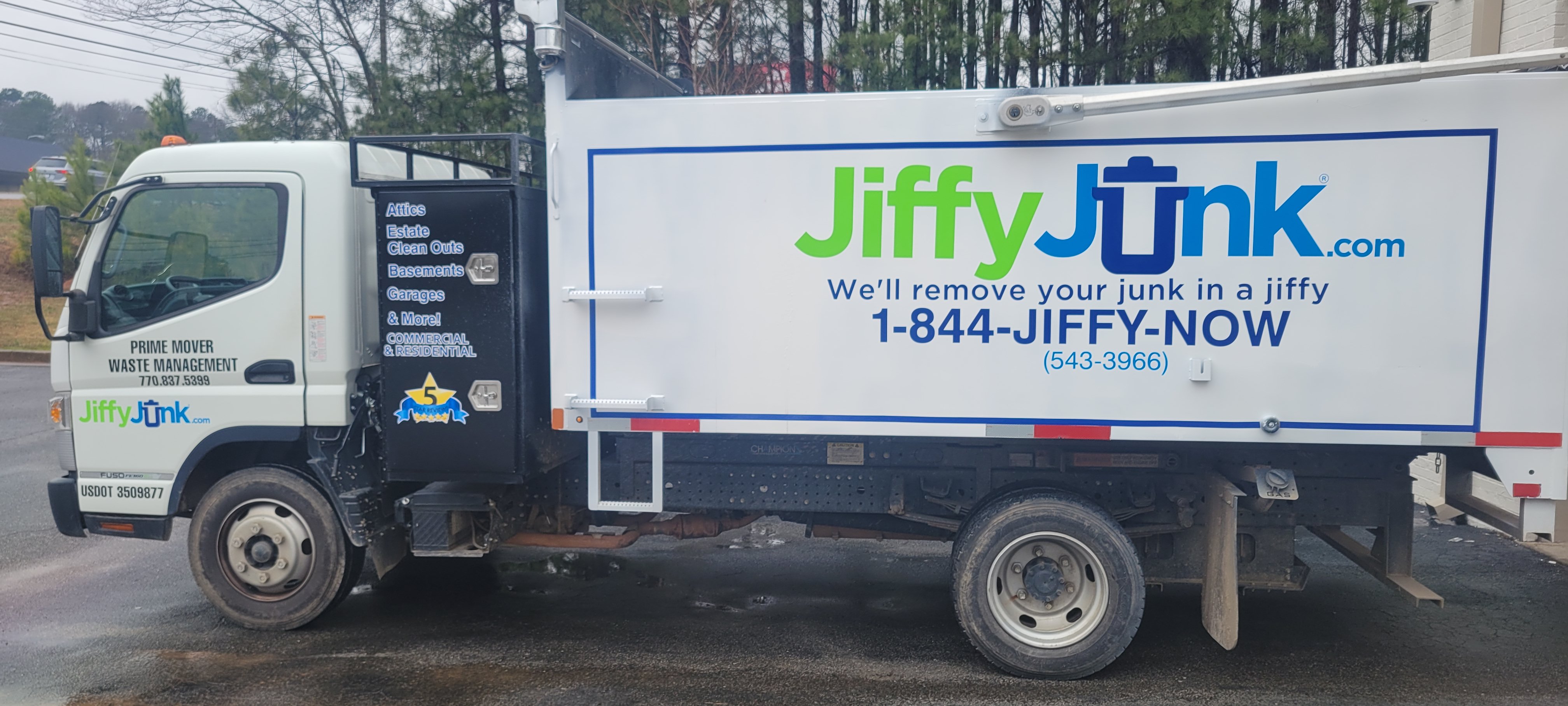 Jiffy Junk Logo