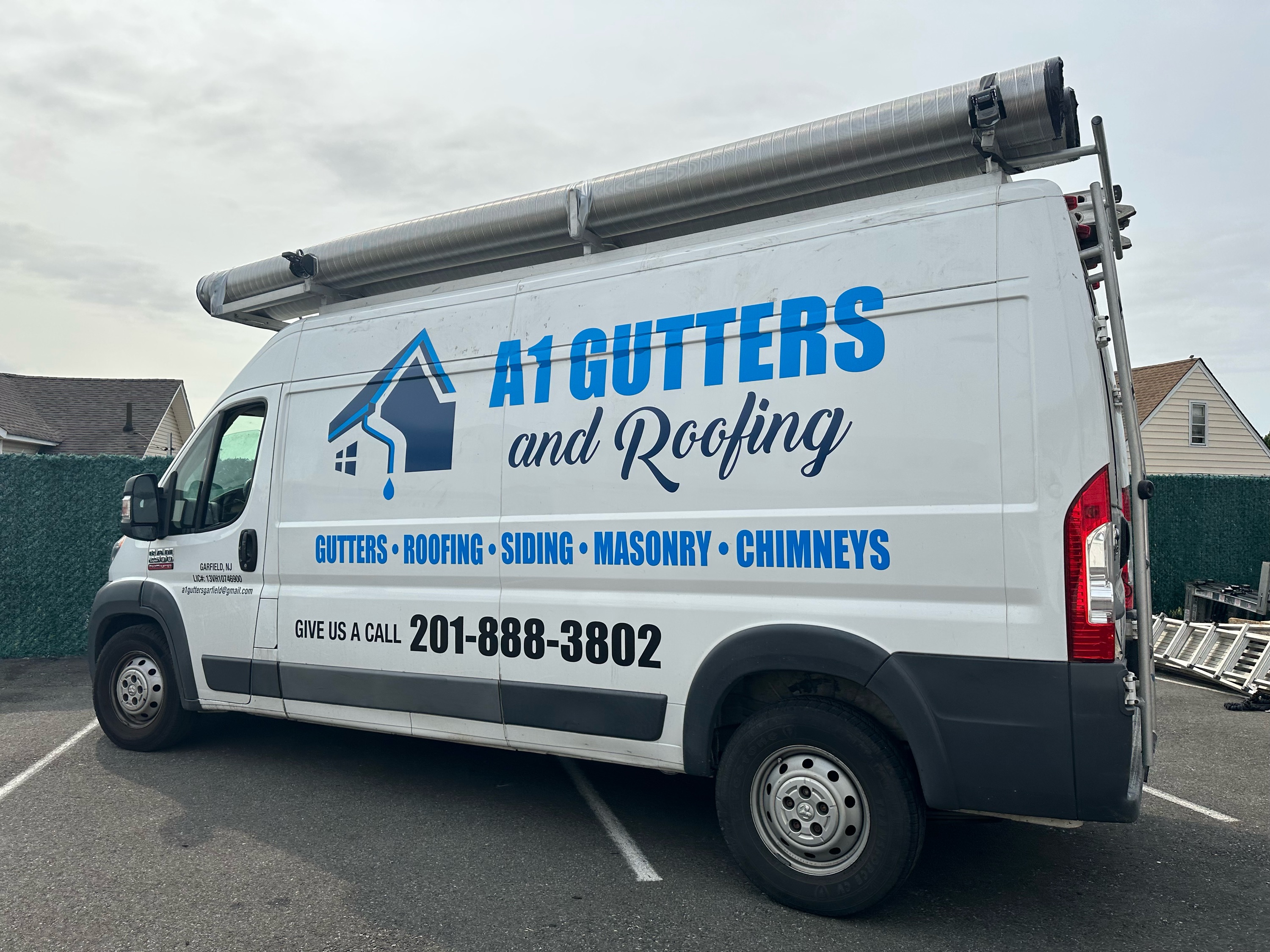 A1 Gutters, LLC Logo