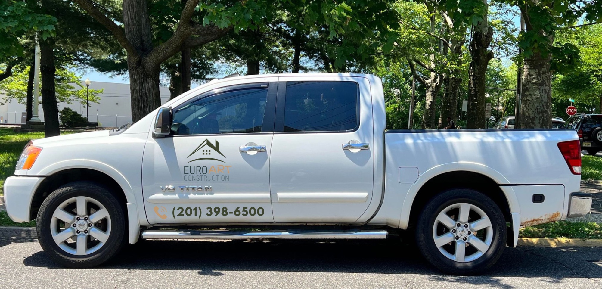 Euro Art Construction LLC Logo