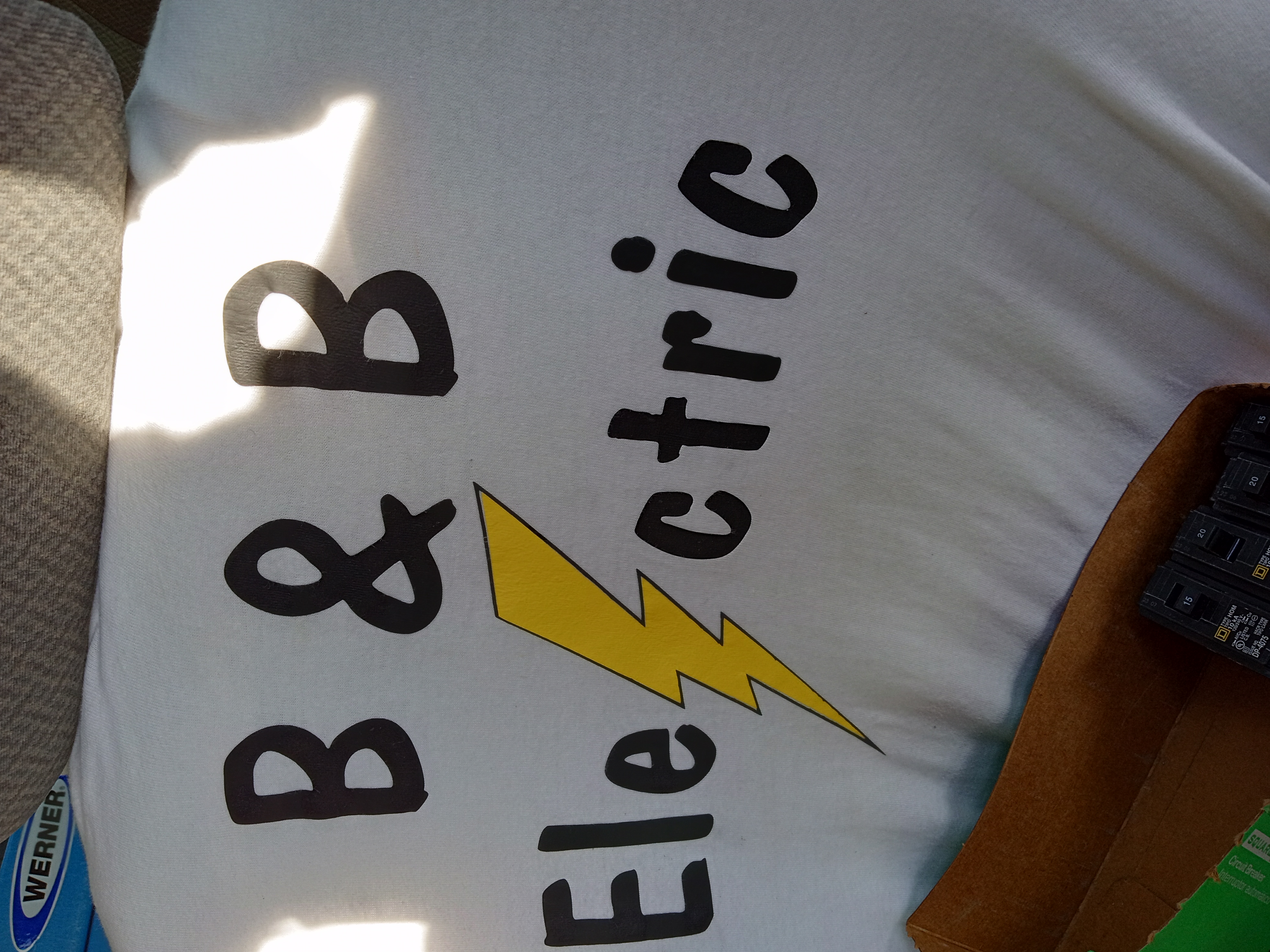 B and B Electric Logo
