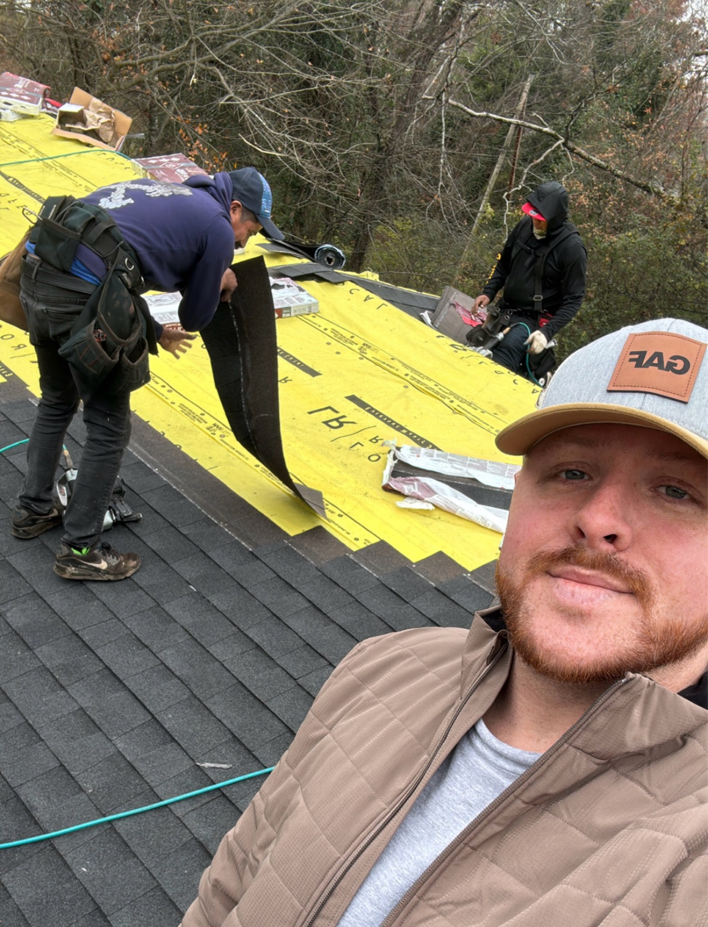 Local Roofer - Chattanooga Logo