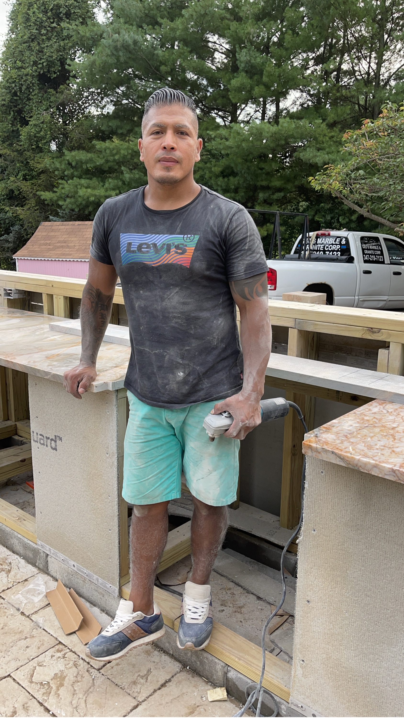 Geo's Marble & Granite Logo