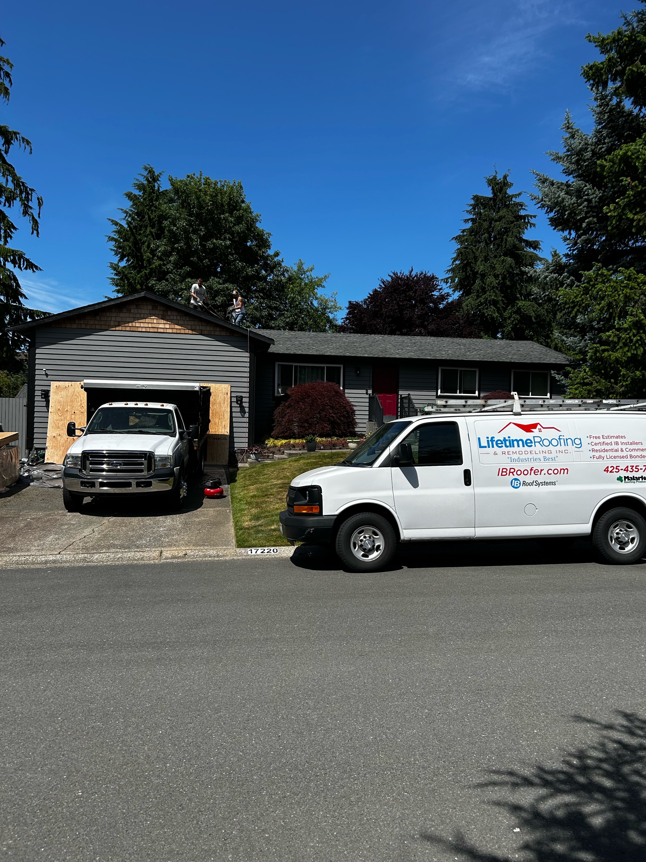 Lifetime Roofing & Remodeling, Inc. Logo