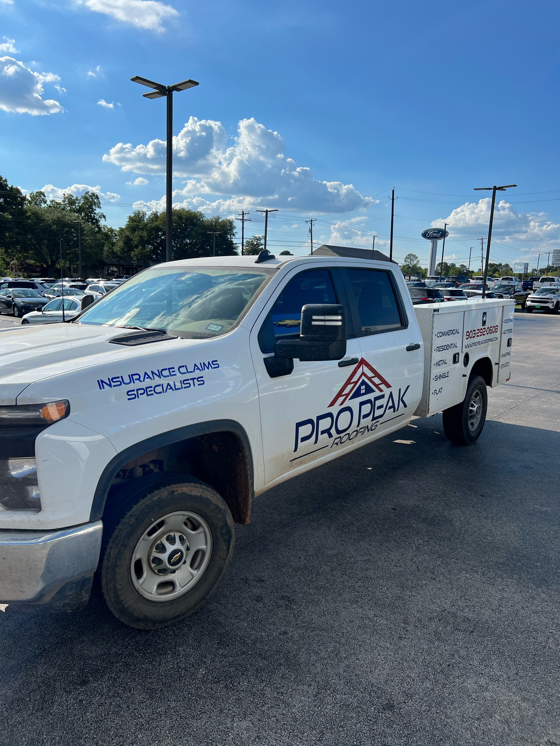 Pro Peak Roofing and Construction Logo
