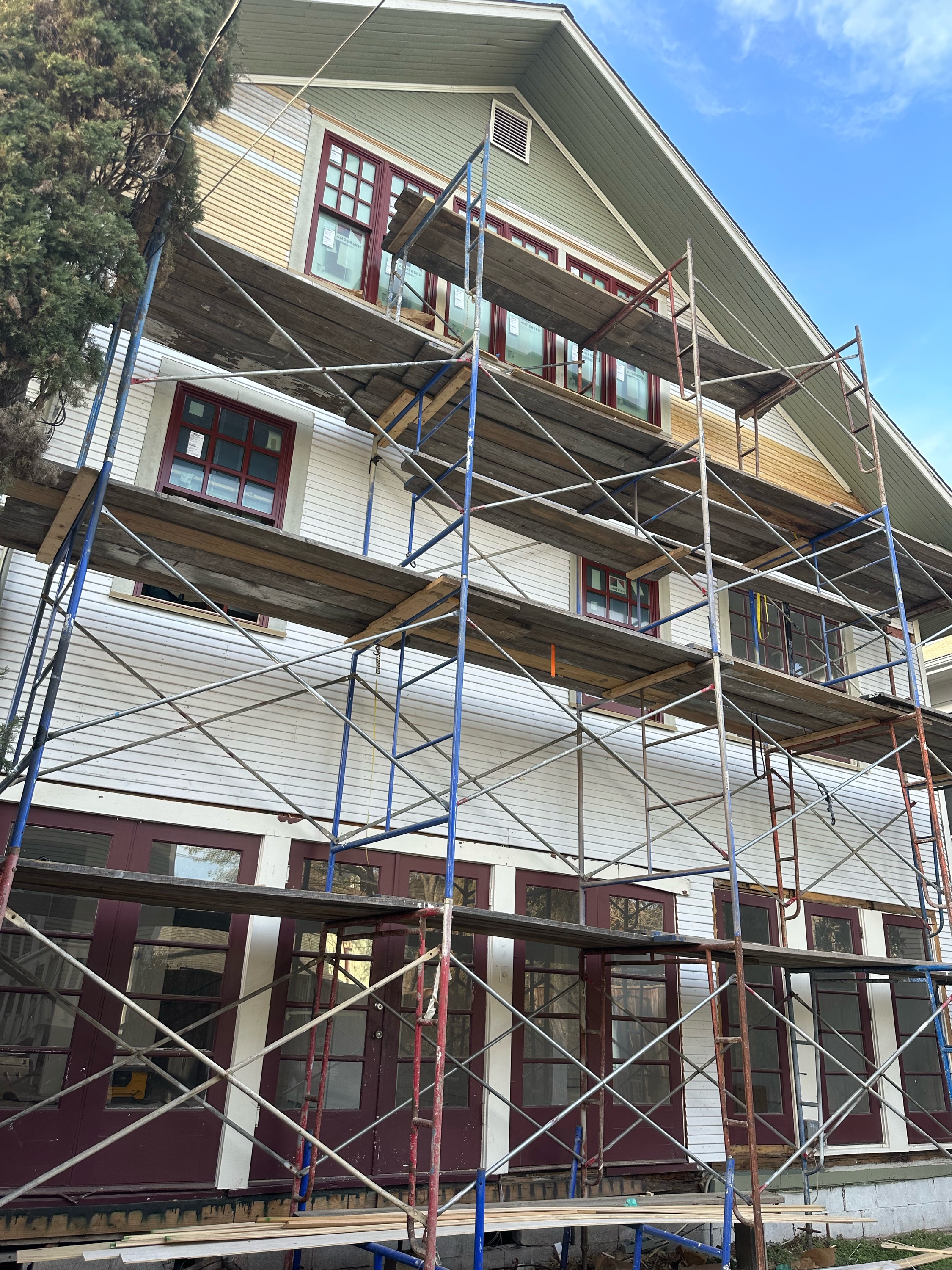 Five Star Renovations & Remodeling Logo