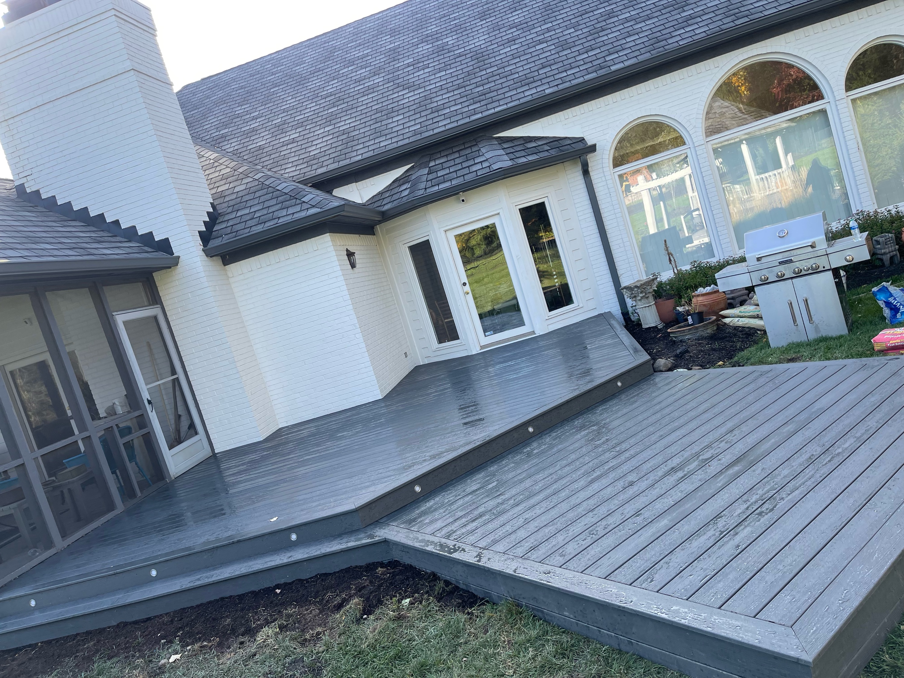 Zacarias Remodeling, LLC Logo