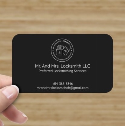 Mr and Mrs Locksmith Logo