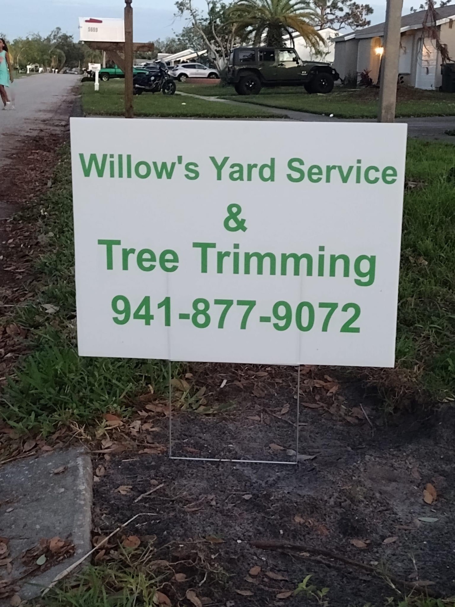 Willows Yard Service and Tree Trimming Logo