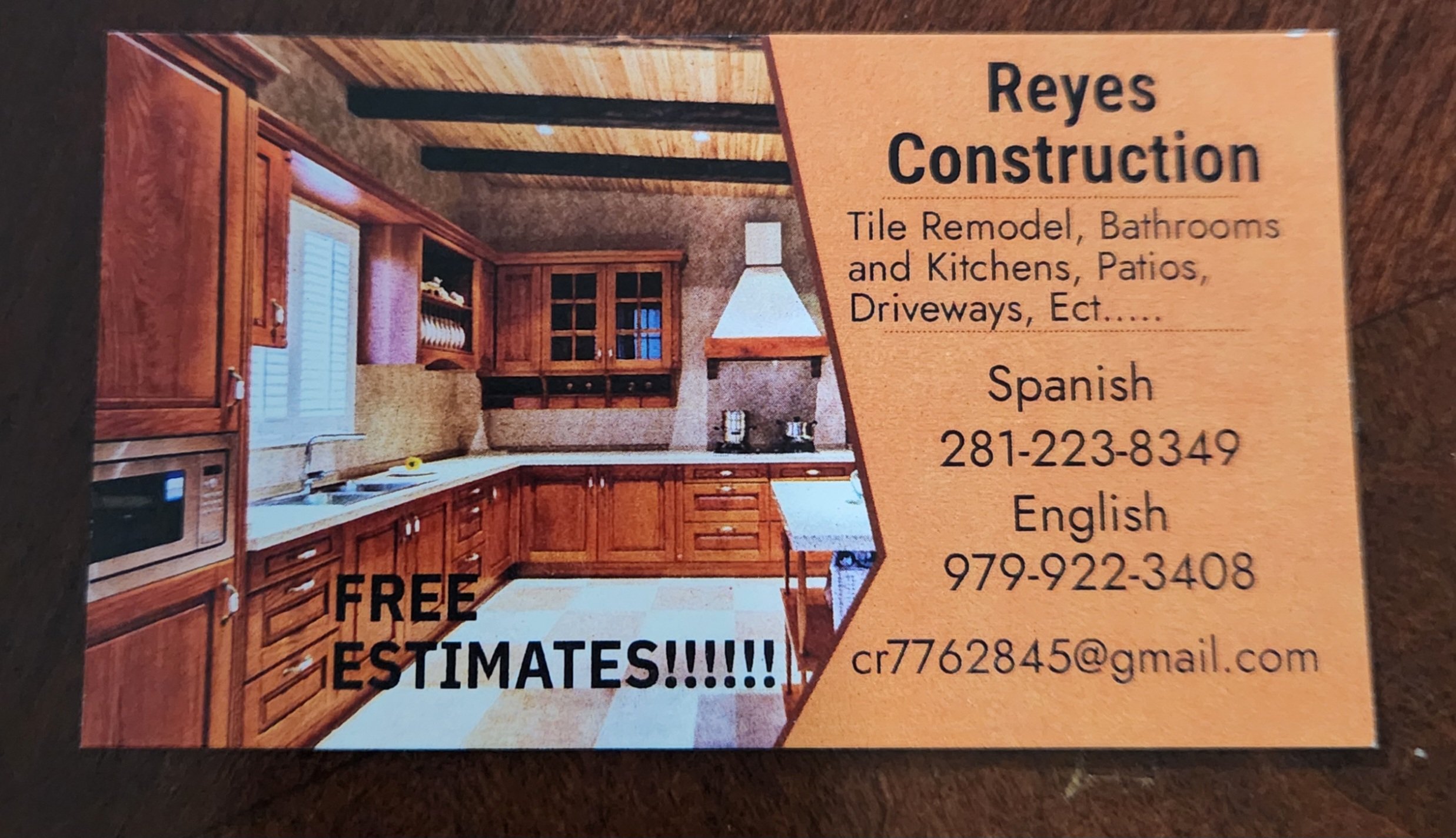 Reyes Construction Logo