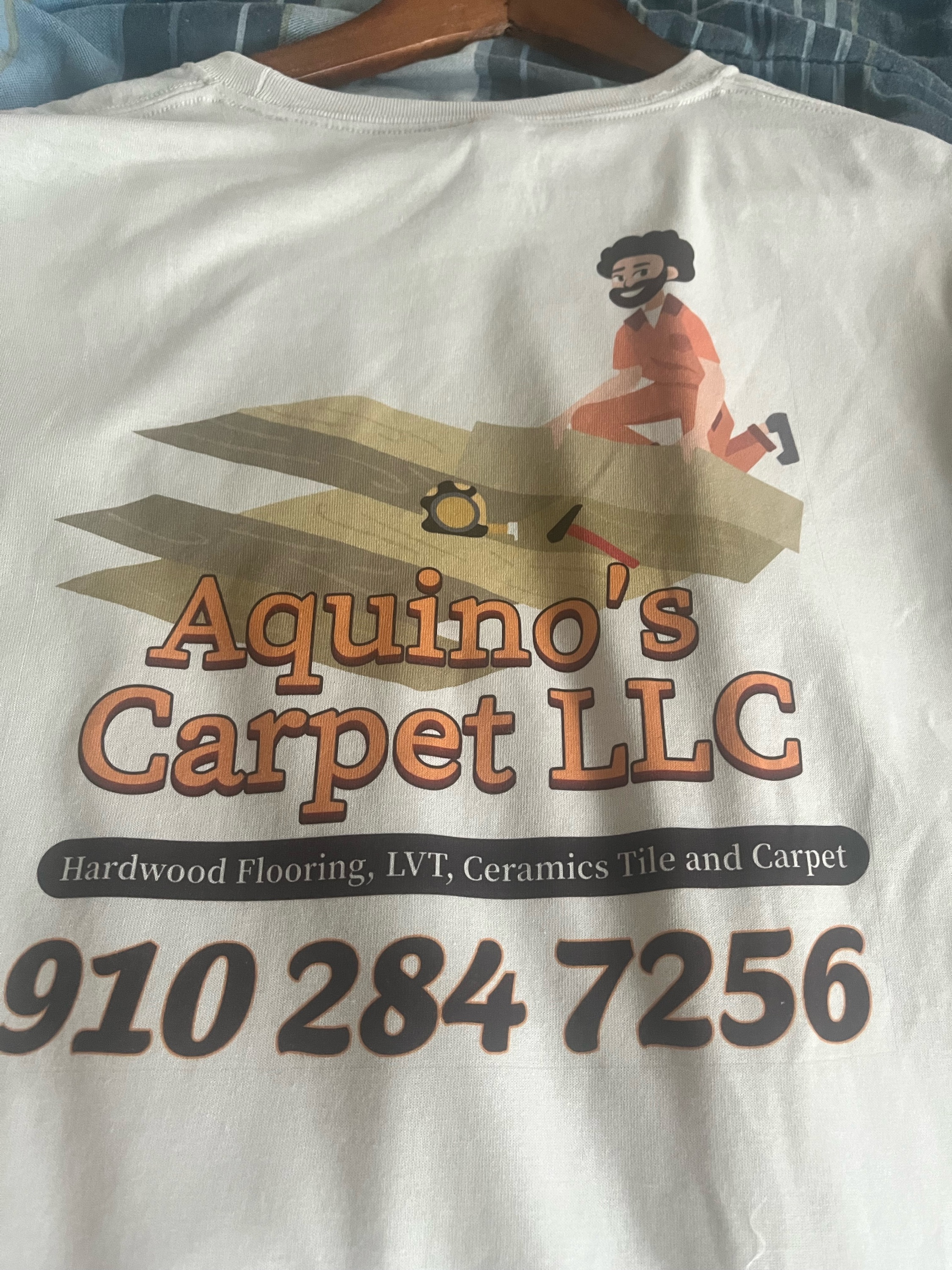 Aquino's Carpet, LLC Logo