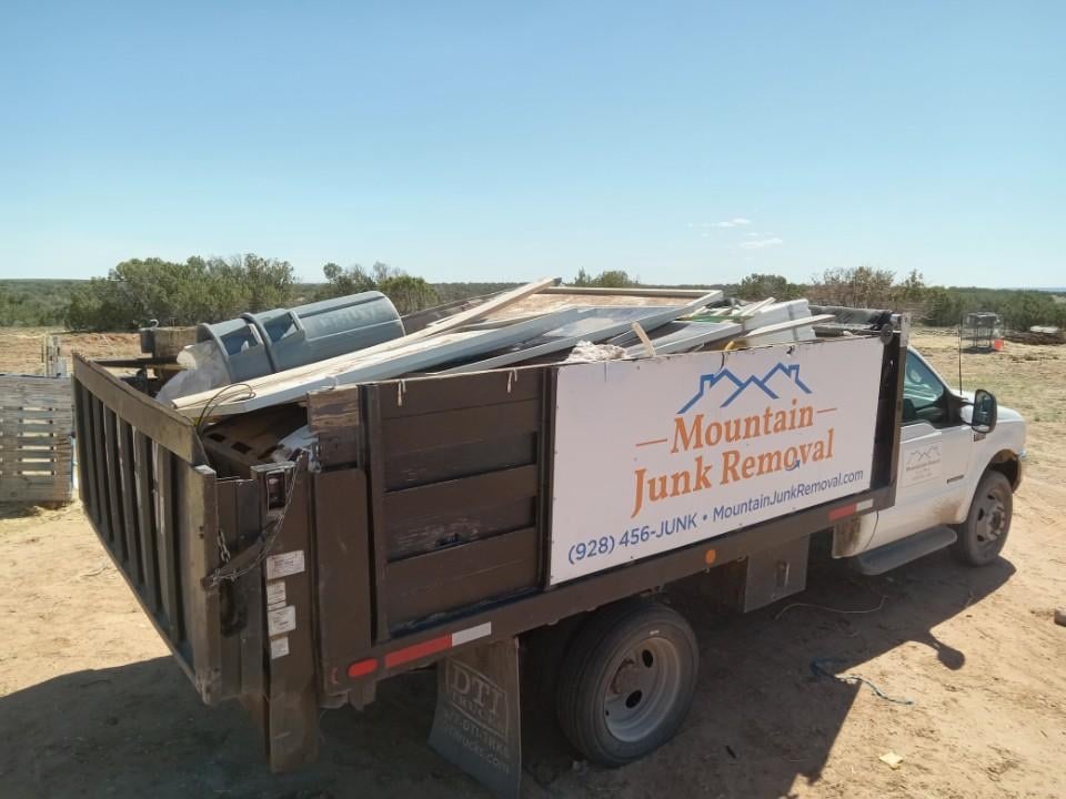 Mountain Junk Removal Logo