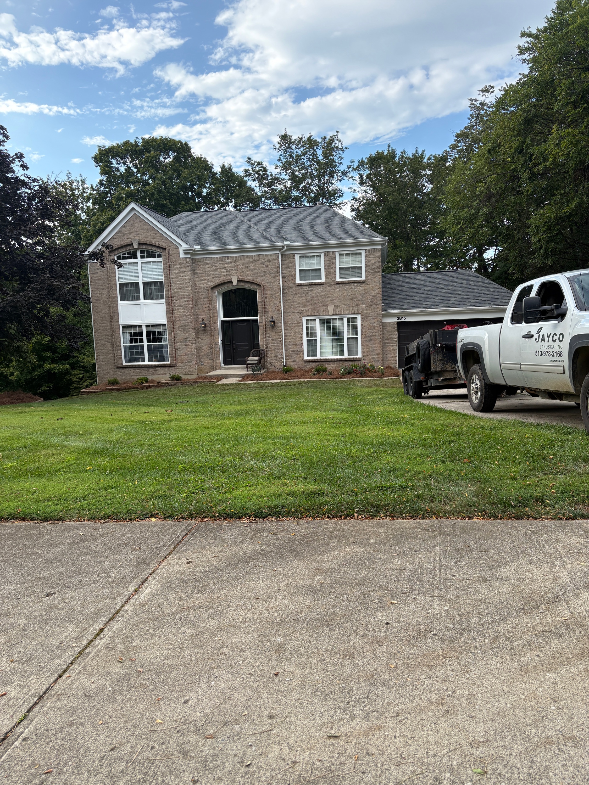 Jayco Lawncare and Landscaping Service LLC Logo
