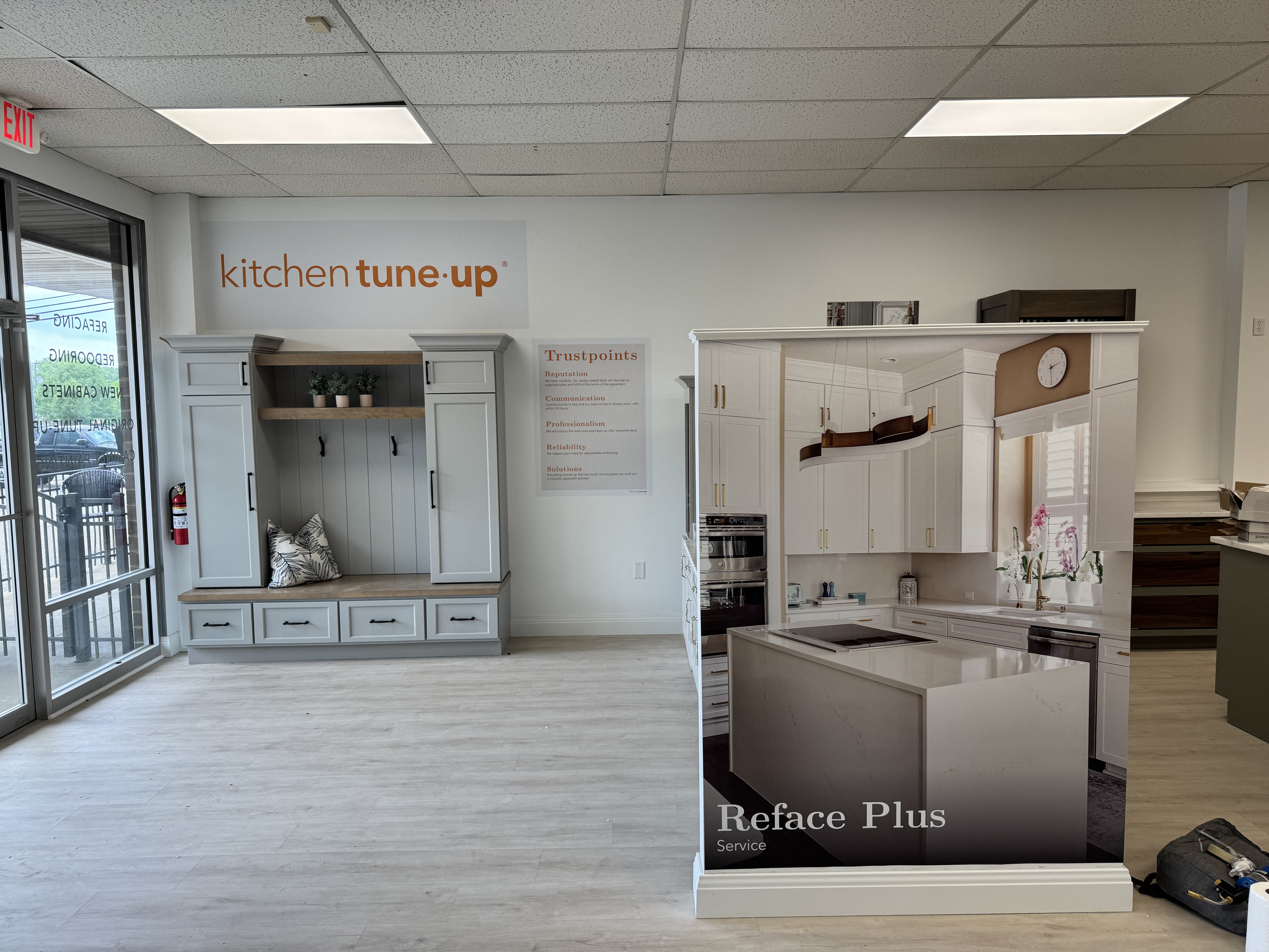 Kitchen Tune-Up Akron Canton, OH Logo