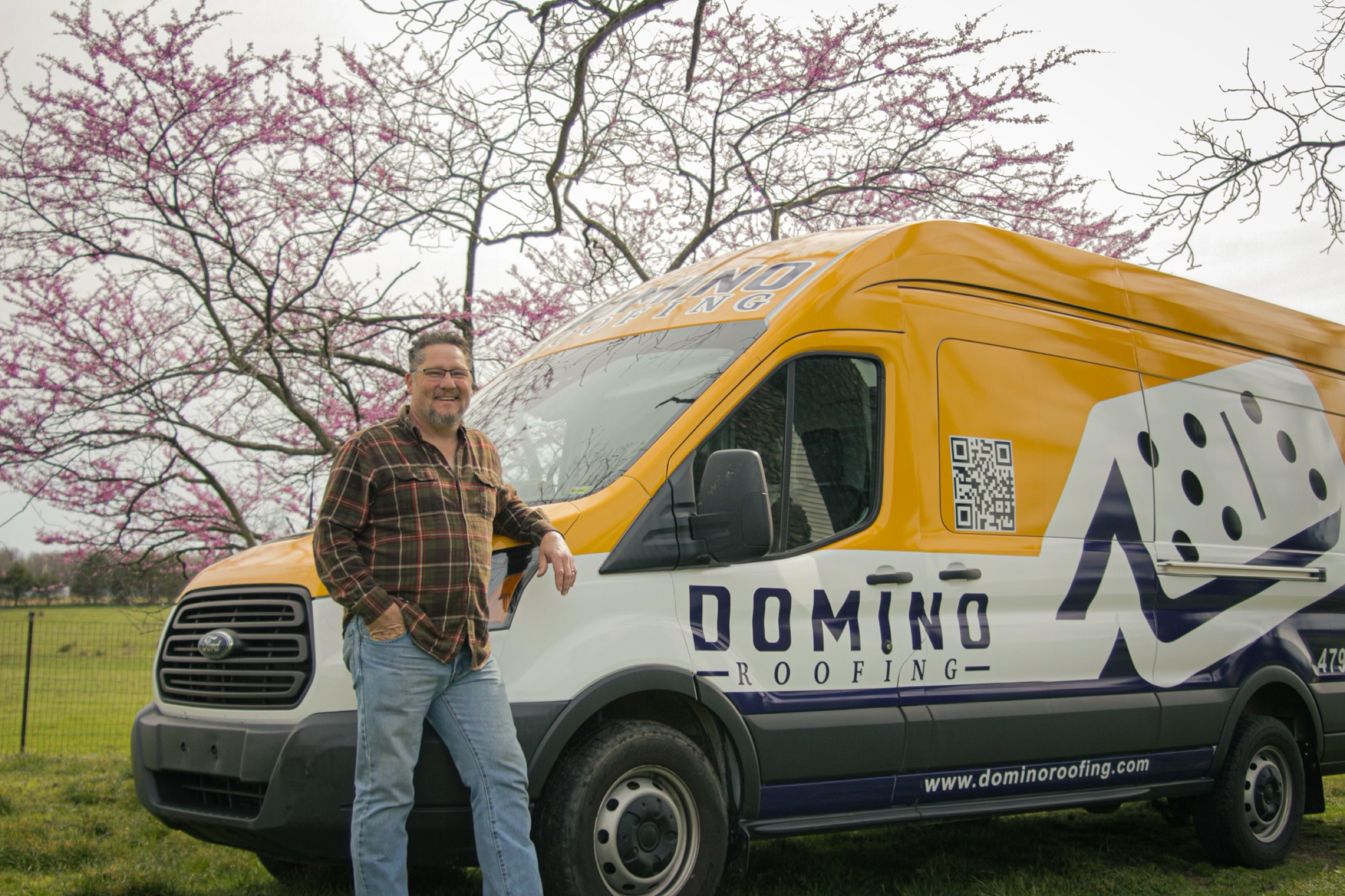 Domino Roofing Logo