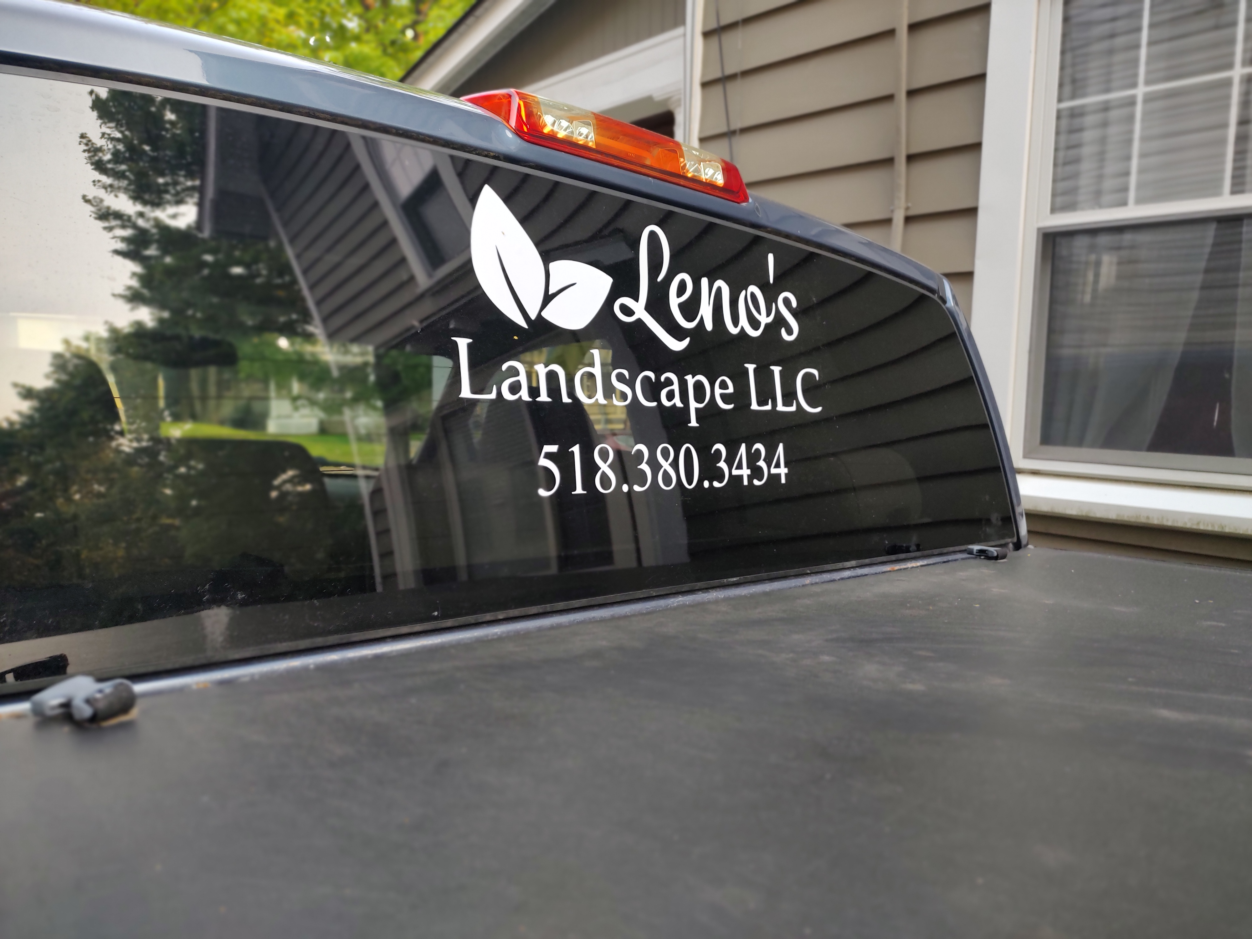 Lenos Landscape Logo