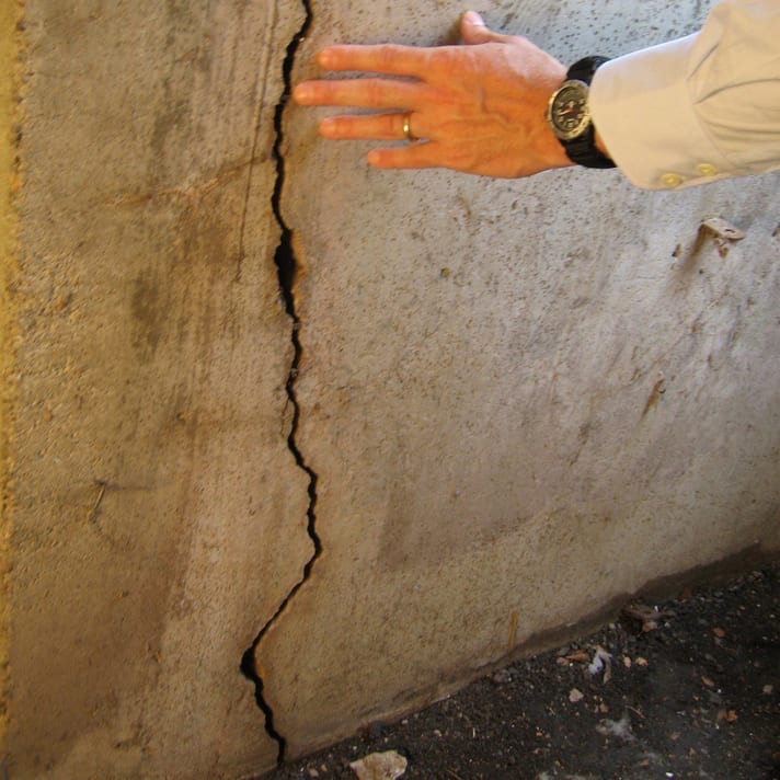 Simpson's Concrete Crack Repair Logo