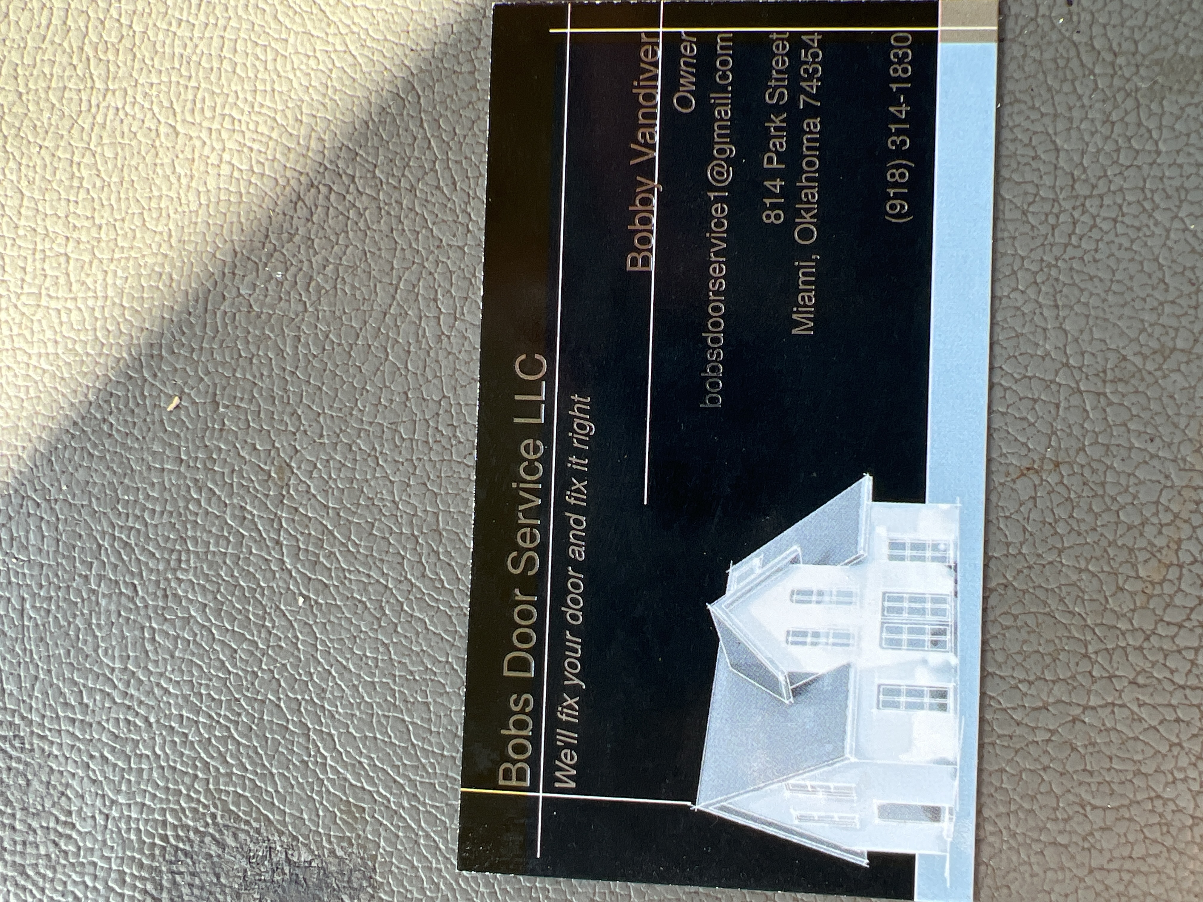 Bobs Door Service LLC Logo