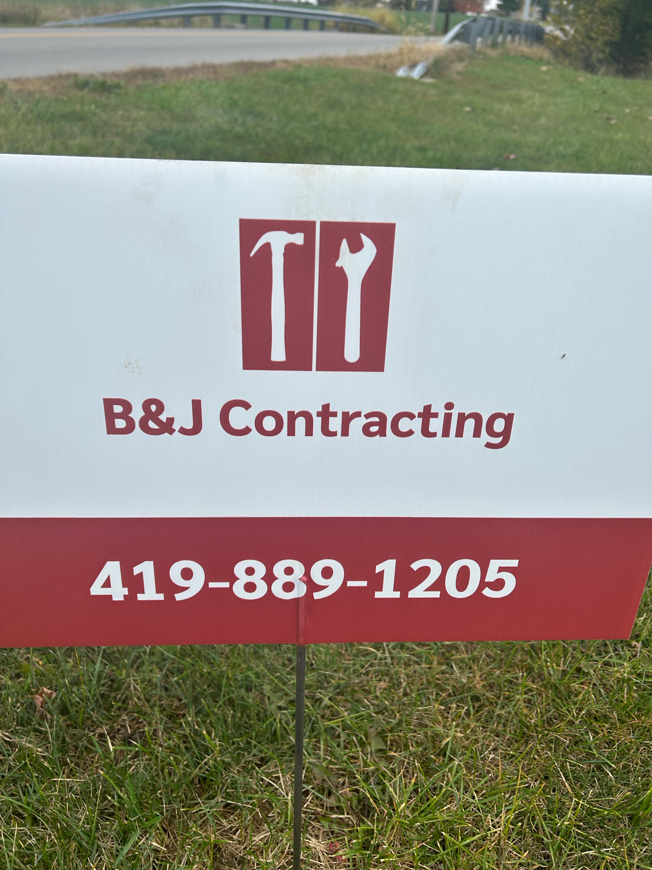 B&J Contracting Logo