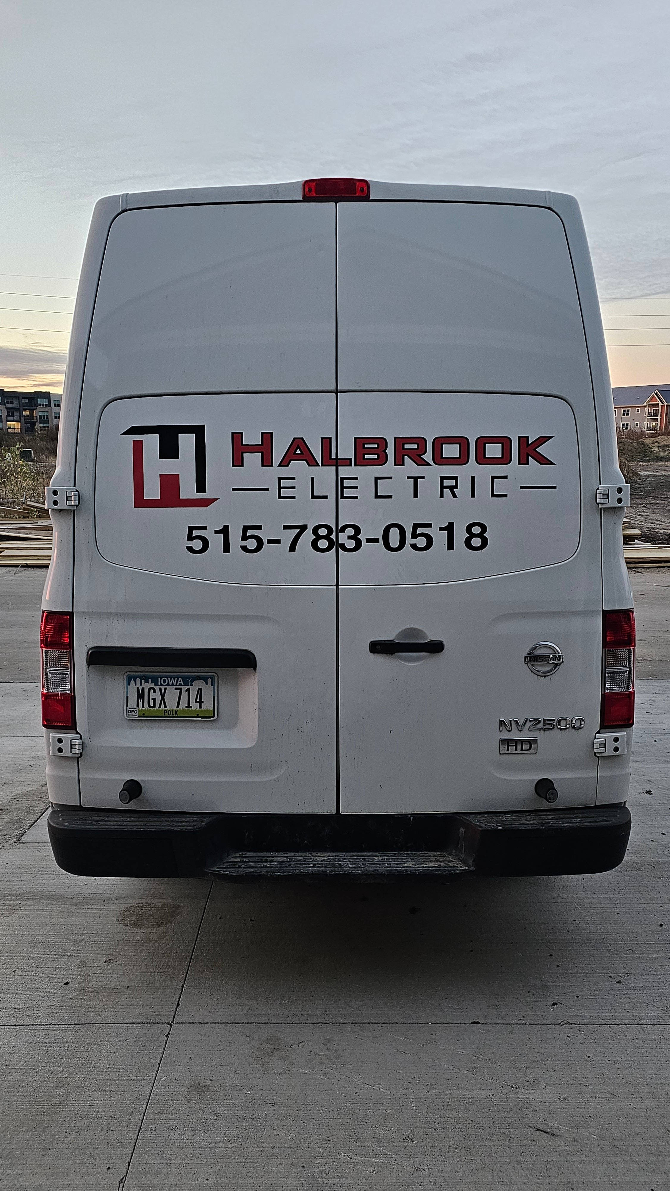 Halbrook Electric Logo