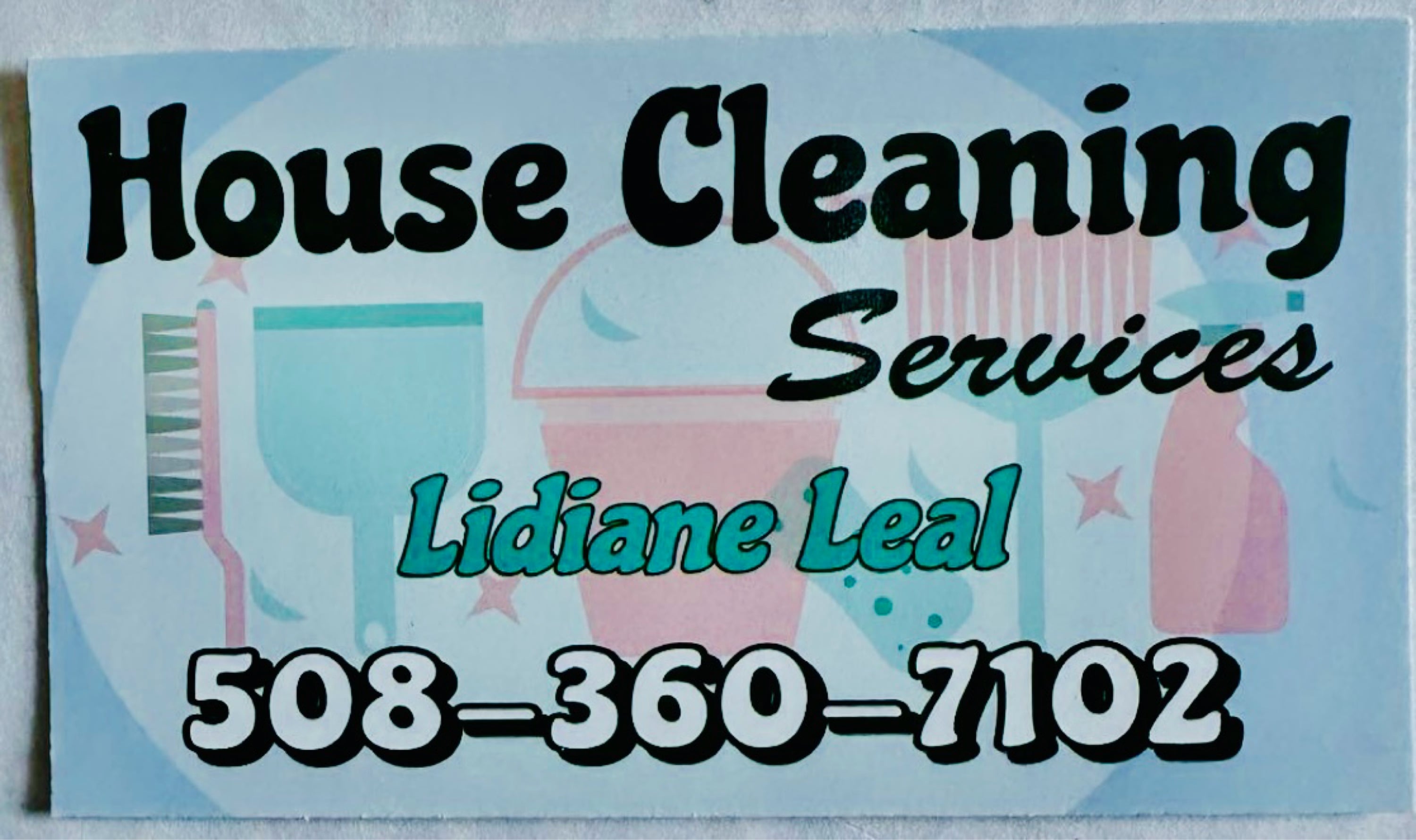 Leal Cleaning Logo