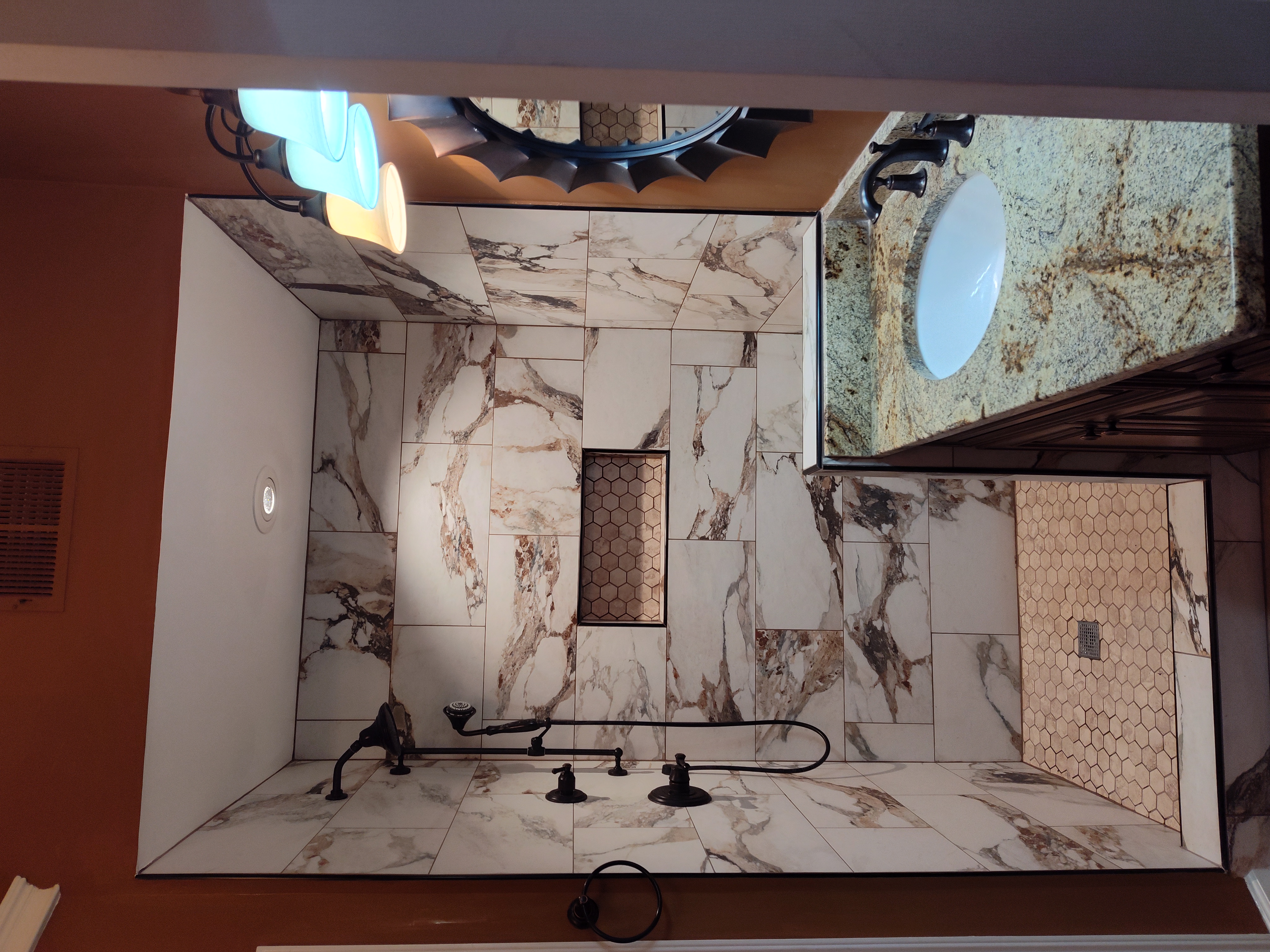 Garcia Renovation & Co Logo