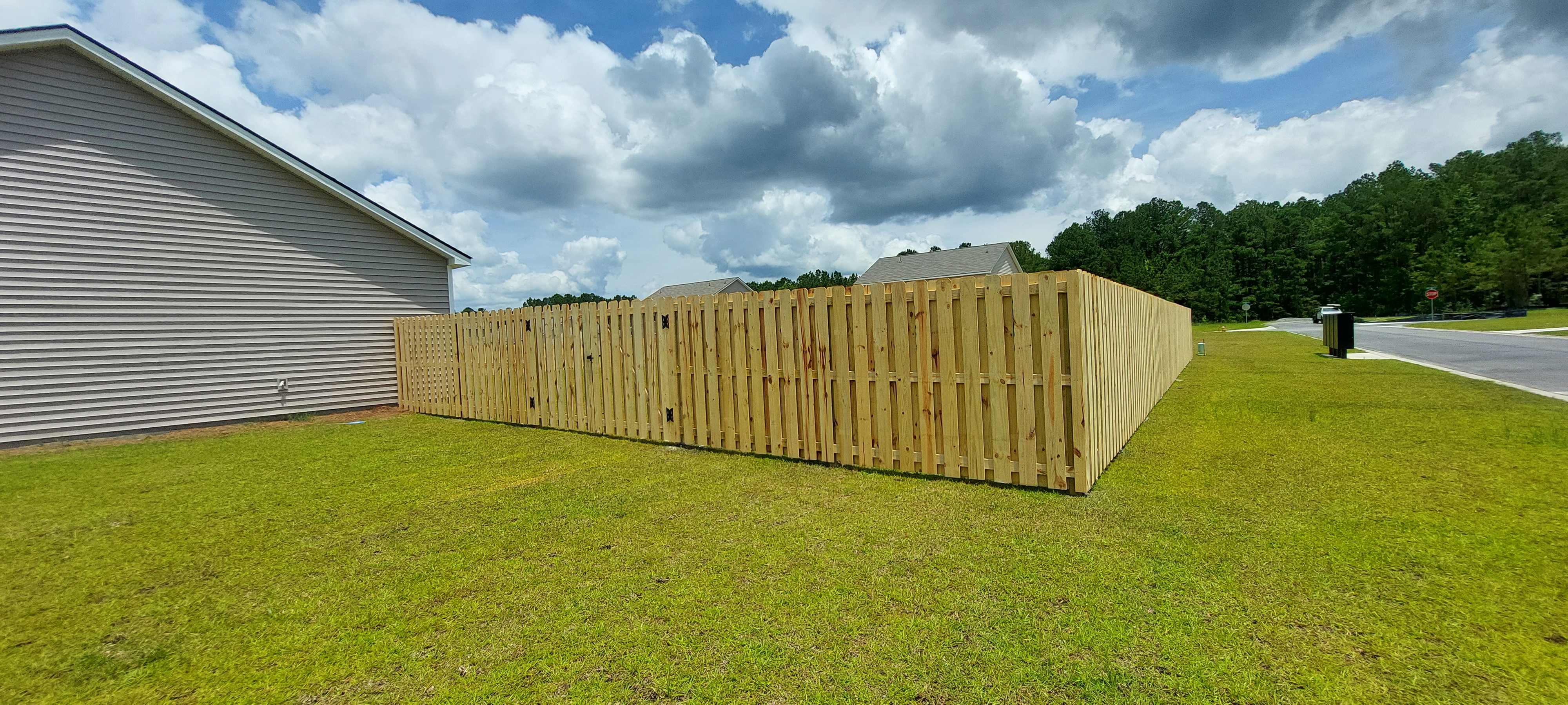 Emmanuel Home Improvement & Fences Logo