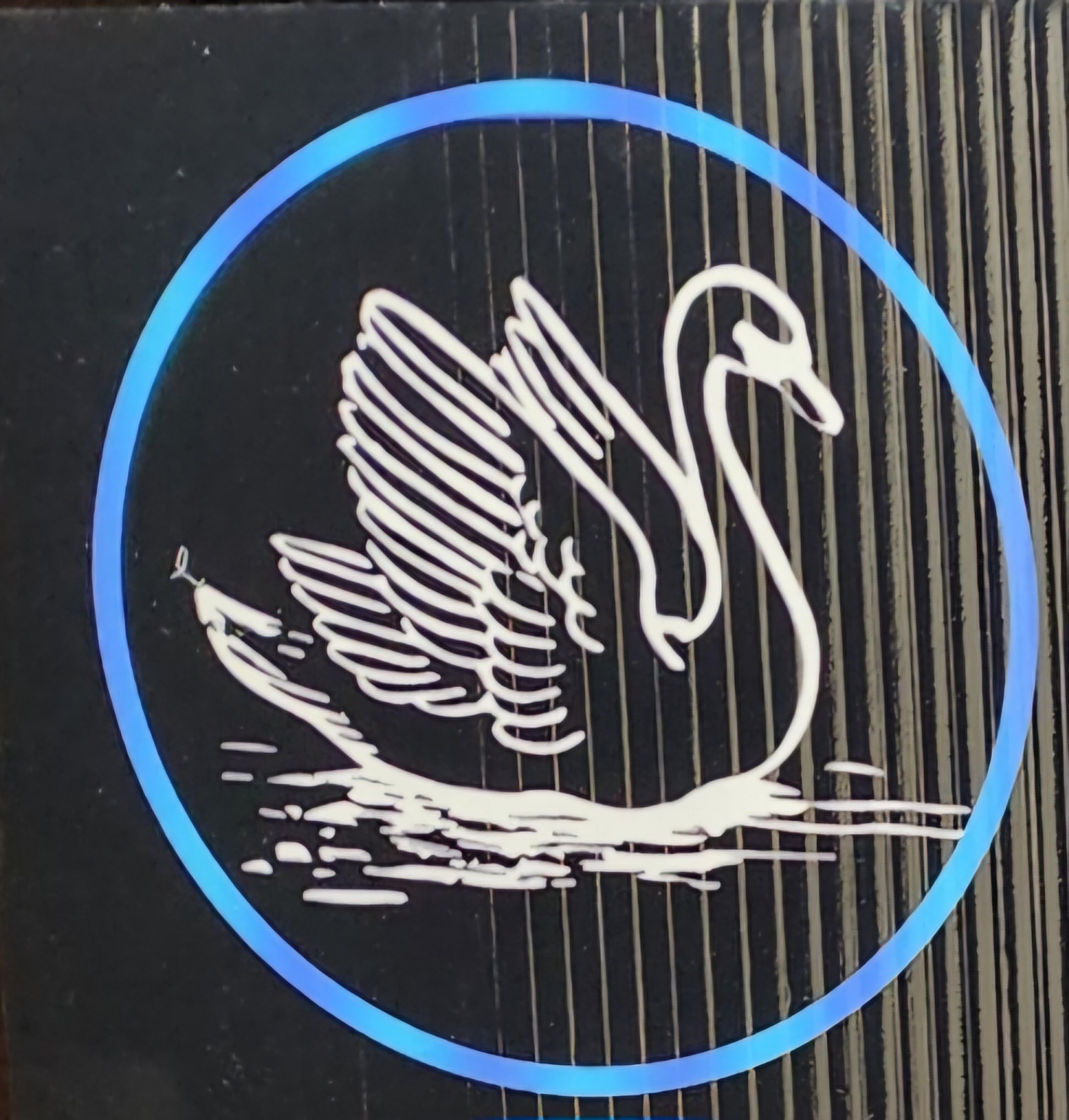 Swan Pros LLC Logo