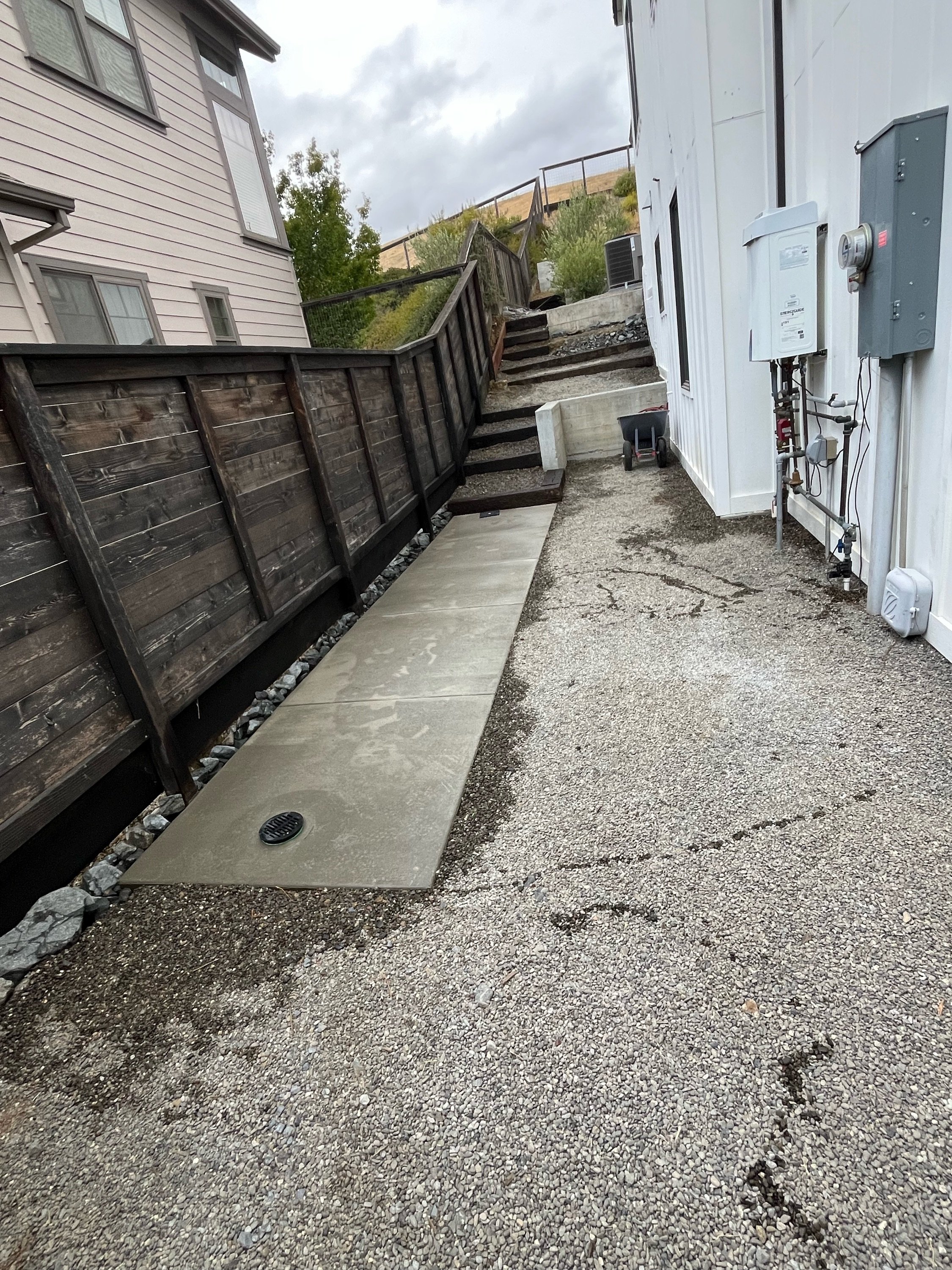 SH Grading & Excavating Logo