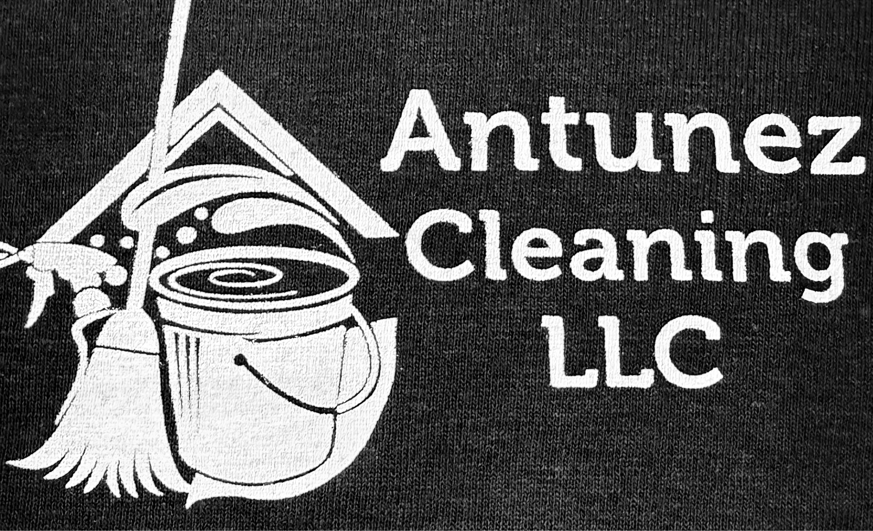 Antunez Cleaning LLC Logo