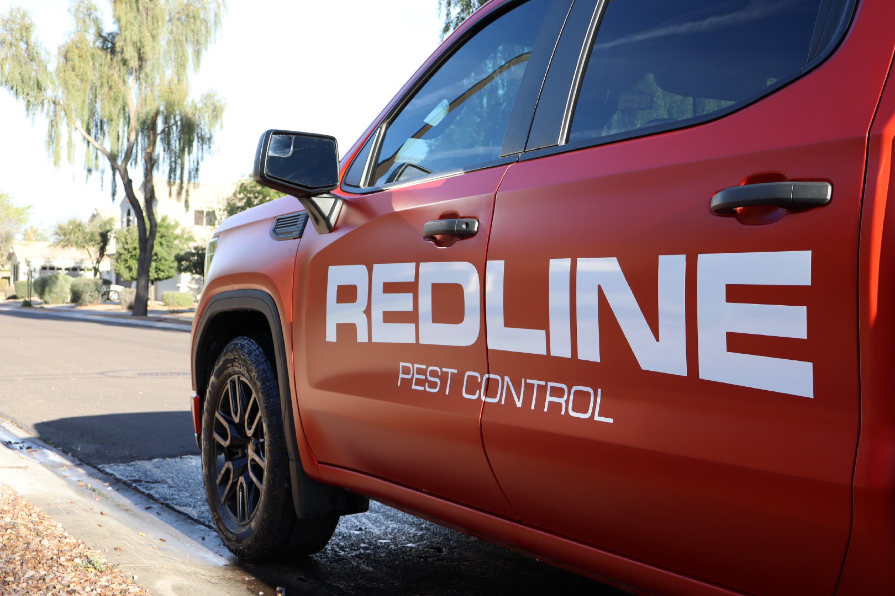 Redline Pest Control LLC Logo