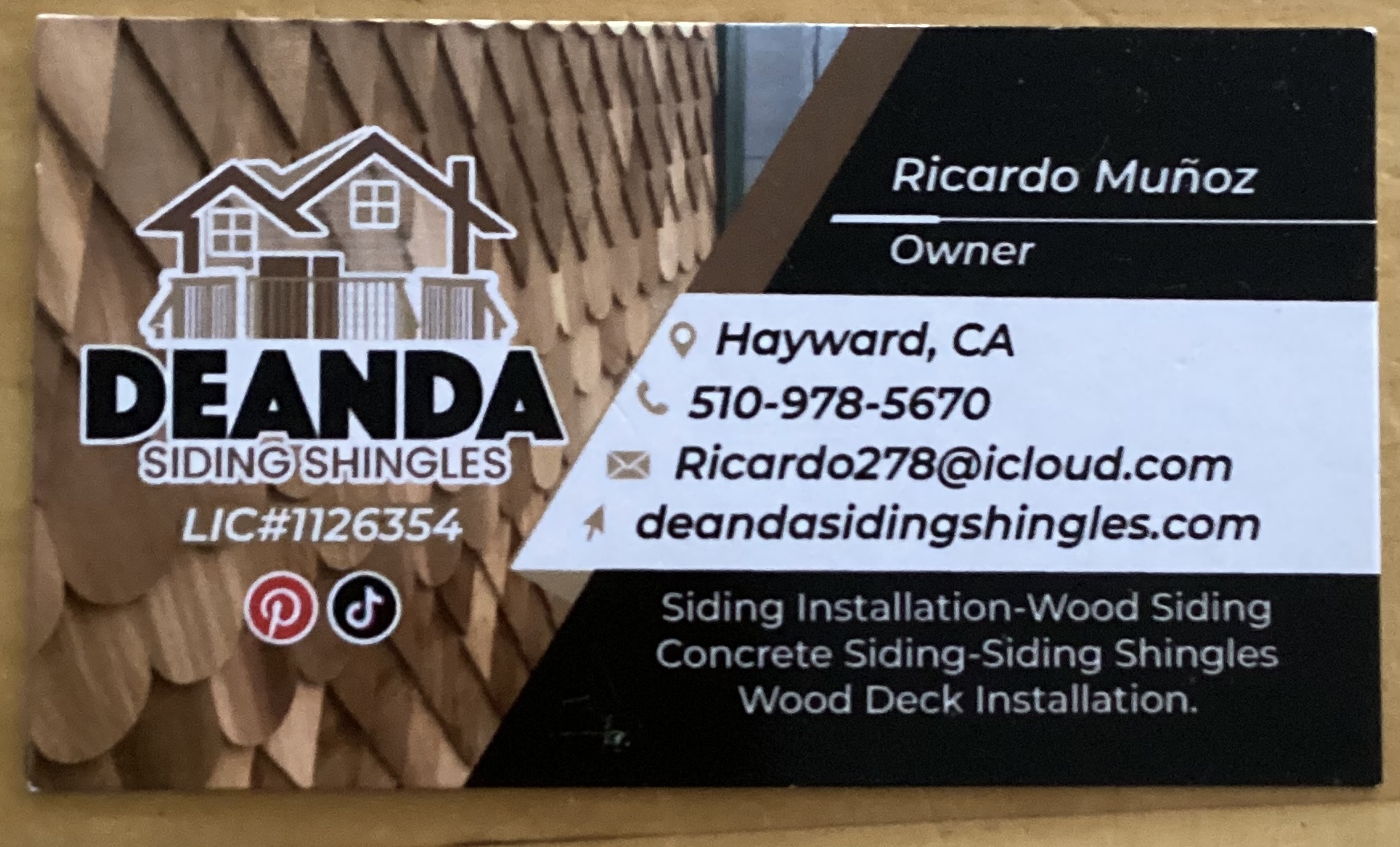 Deanda Siding Shingles Logo