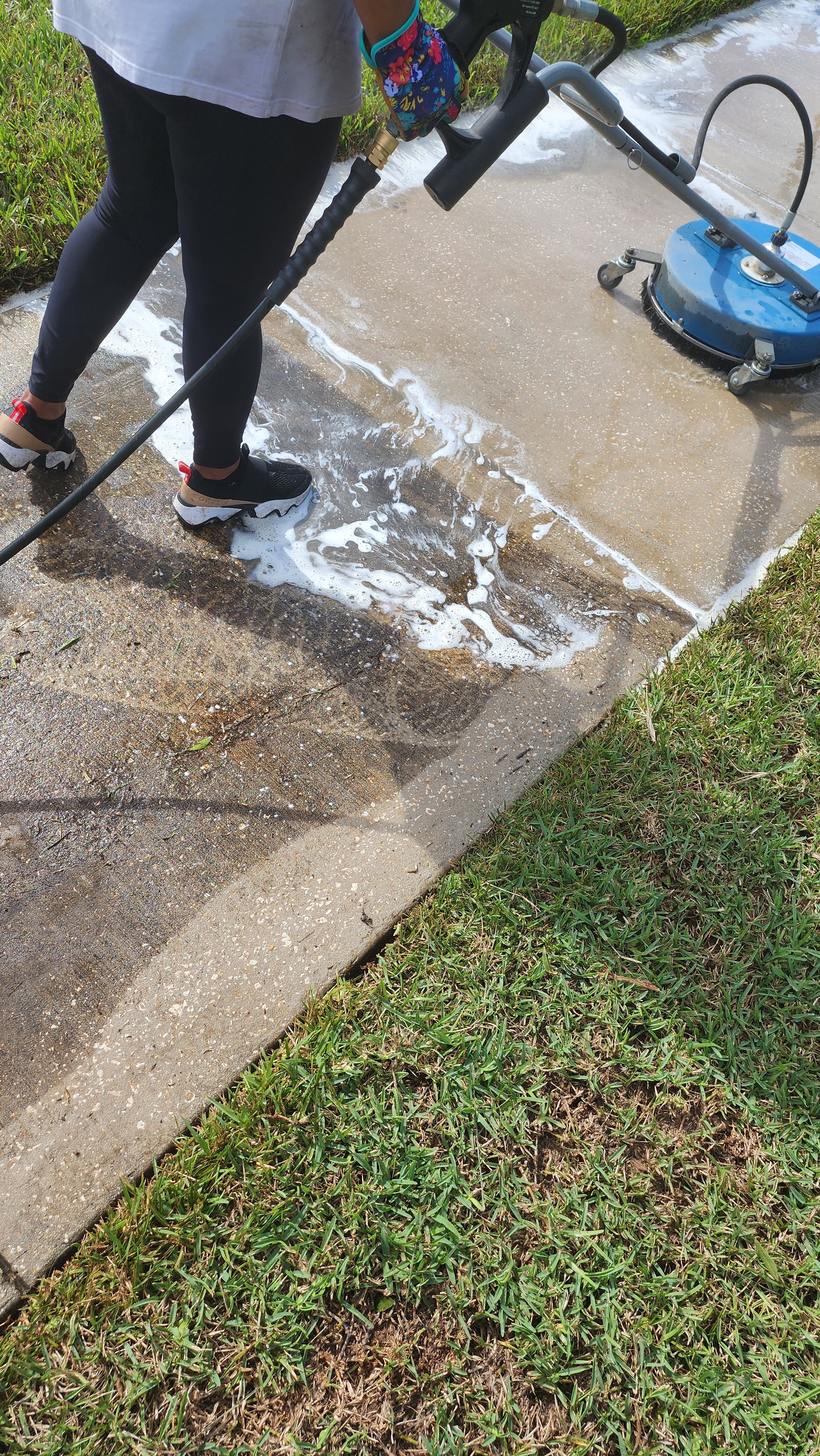 Trinity Pressure Washing Logo