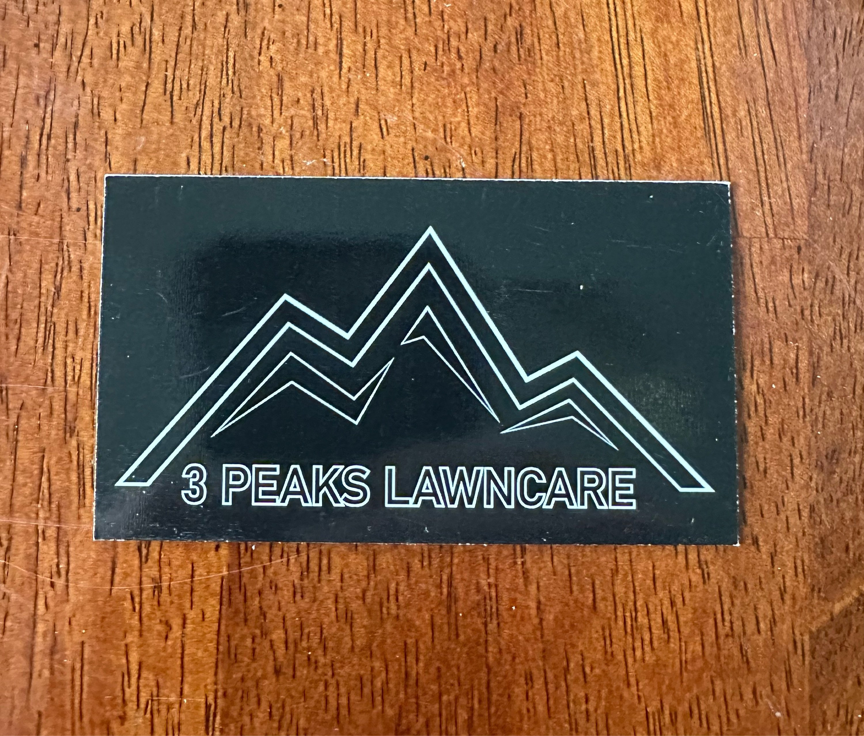 3 Peaks Lawncare Logo