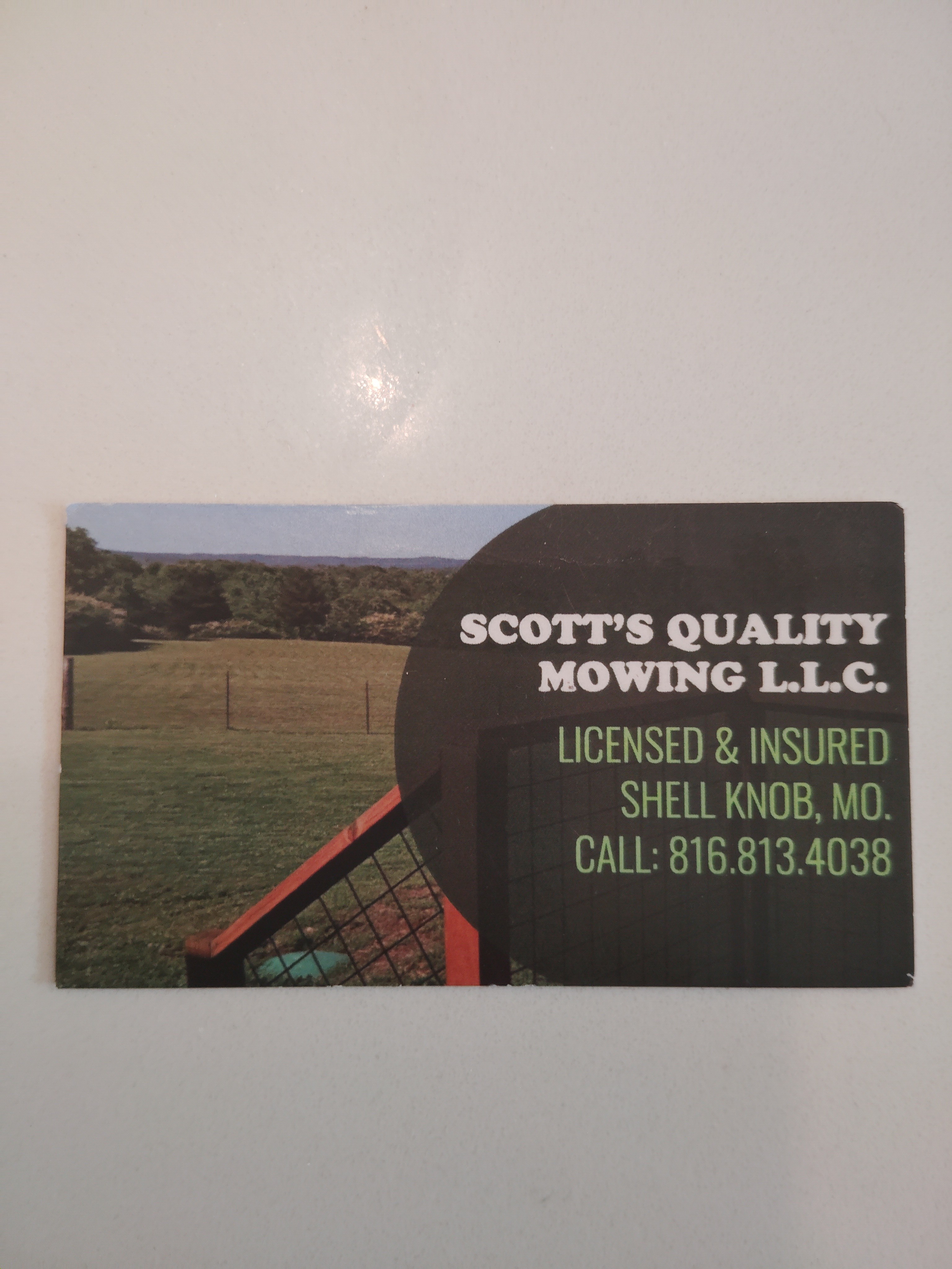 Scott's Quality Mowing LLC Logo