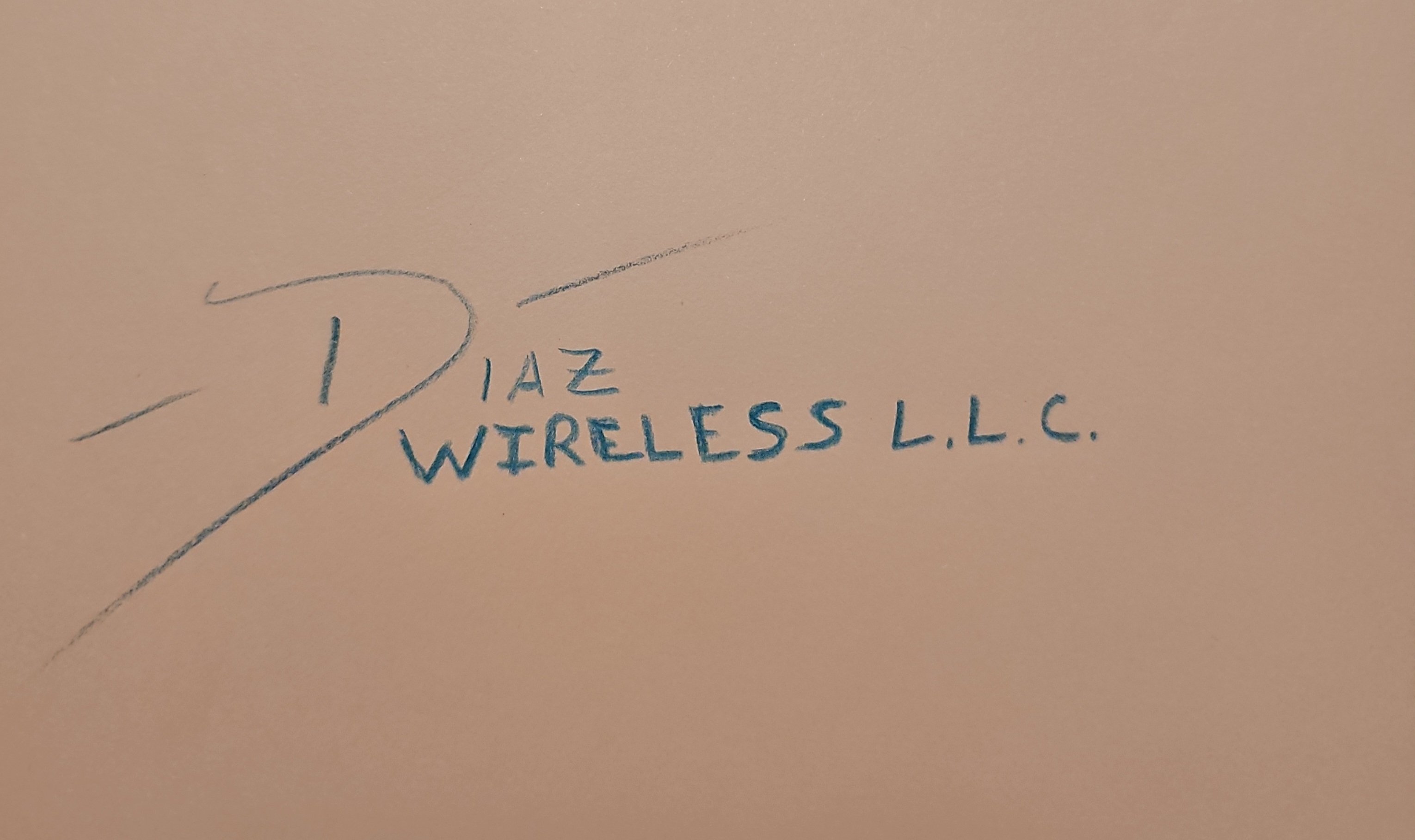 Diaz Wireless, LLC Logo