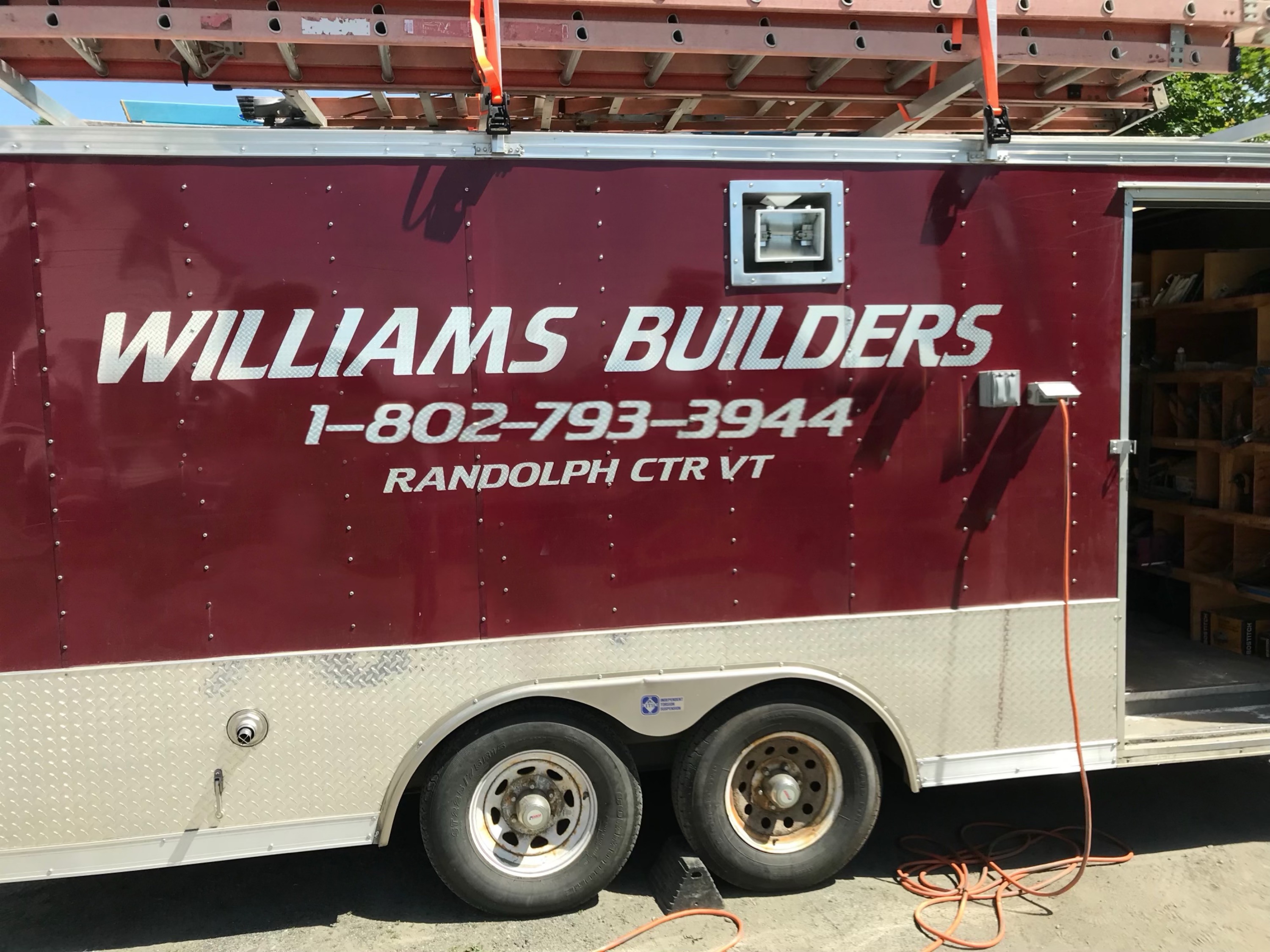 Williams Builders Logo