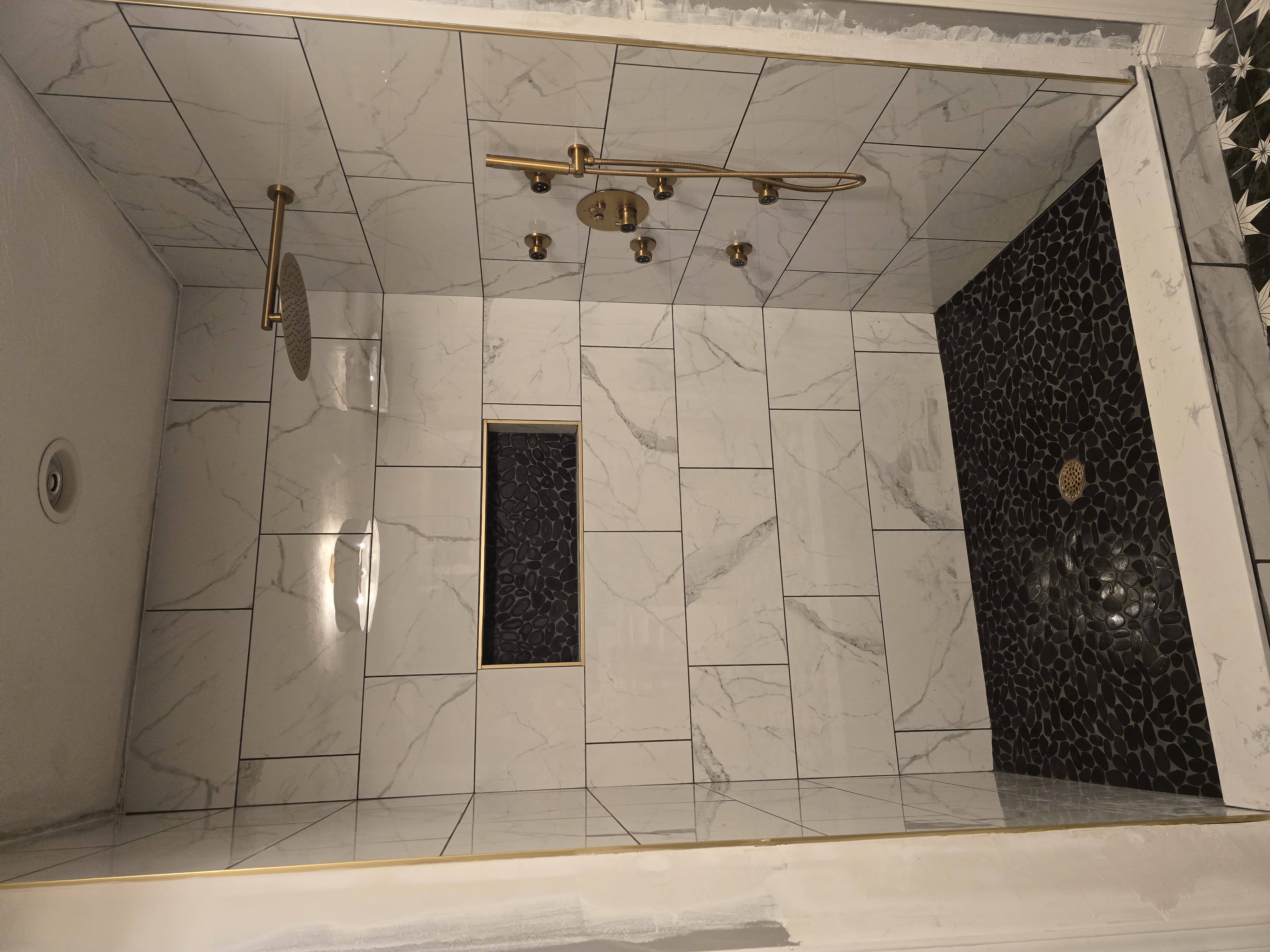 Dependable Drywall and Tile Logo