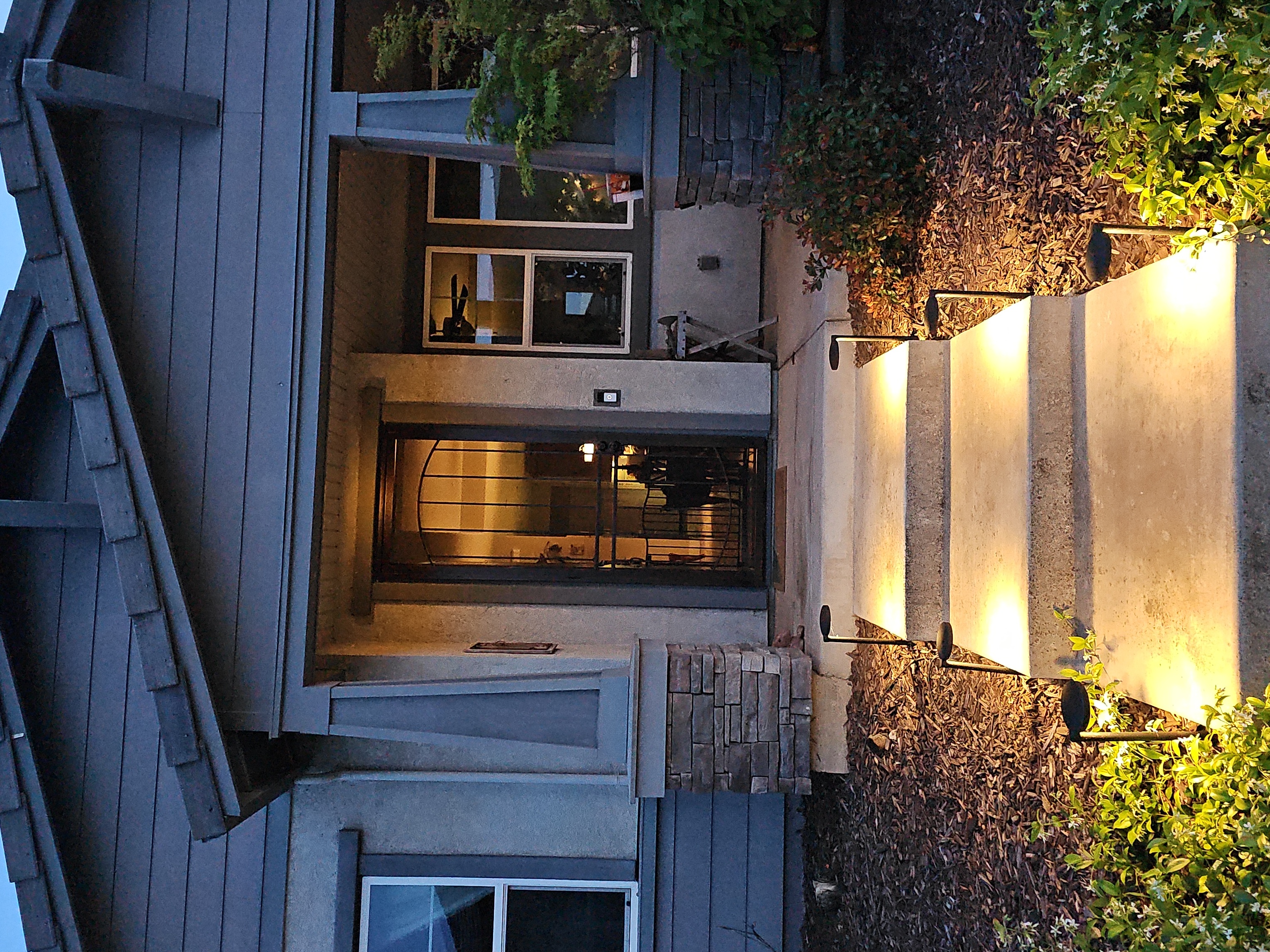 Smith tile and home renovation Logo