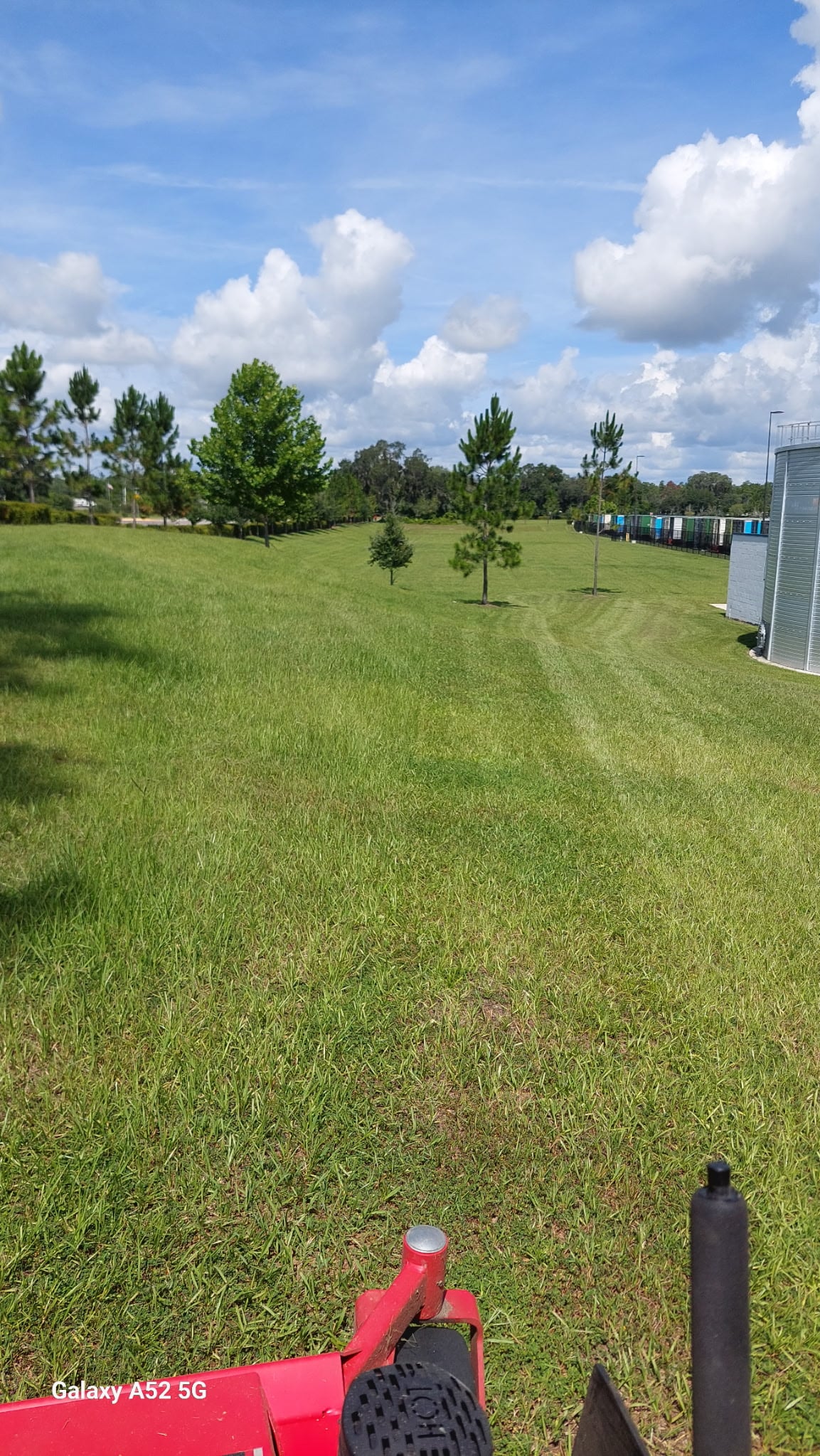 Rendon G lawn & landscaping llc Logo