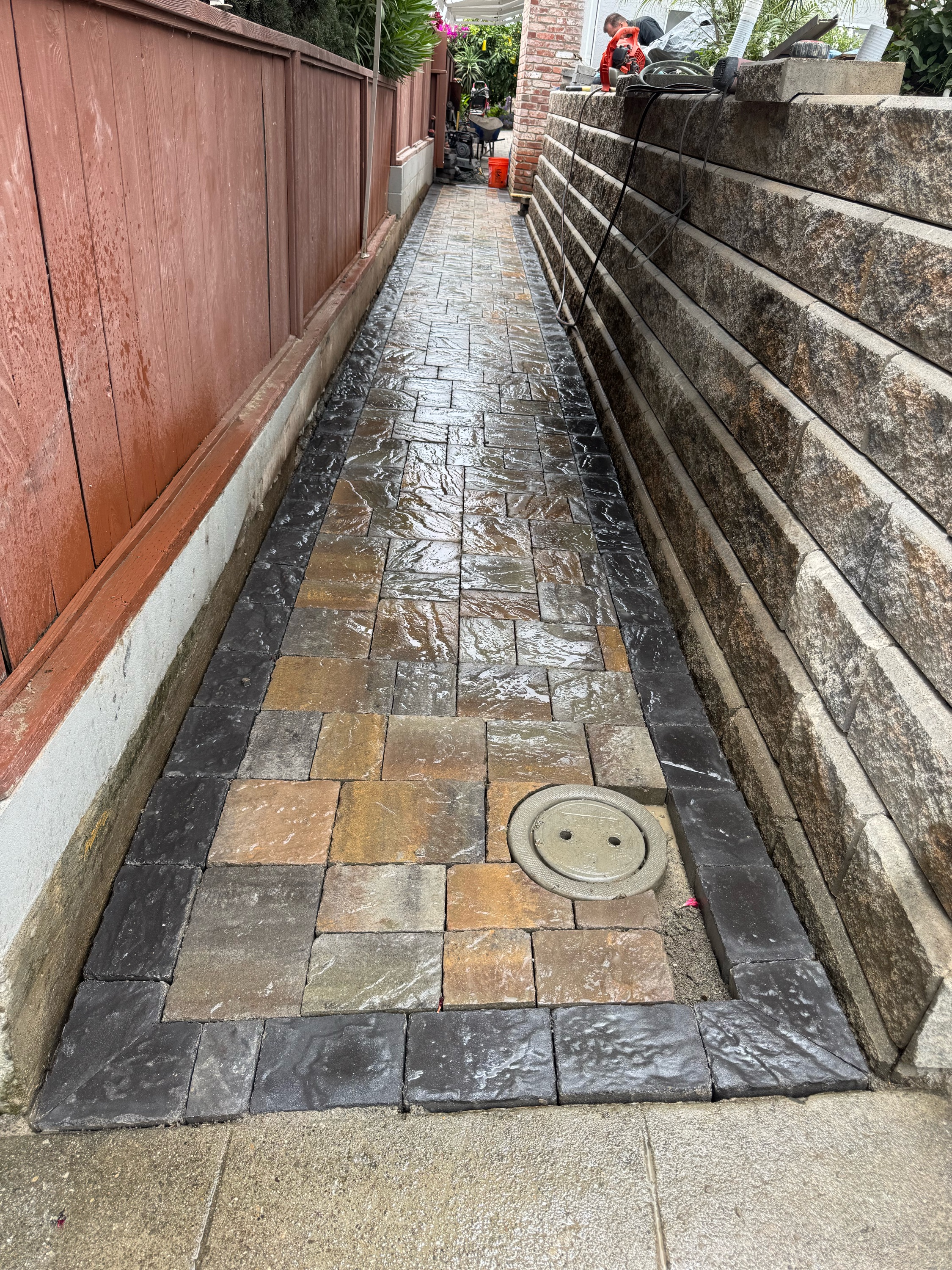 World Pavers Company Logo